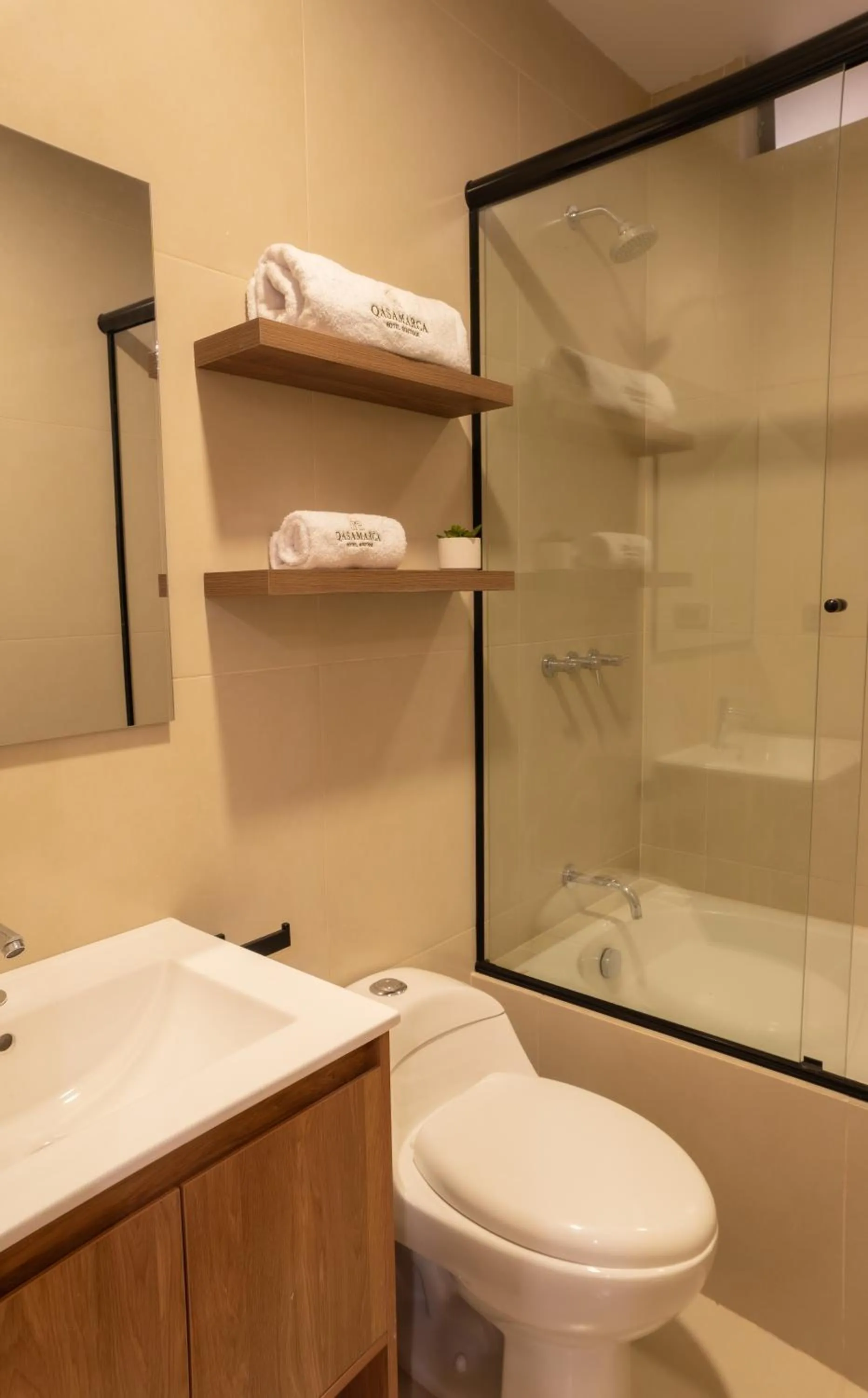 Shower in Qasamarca Hotel Boutique