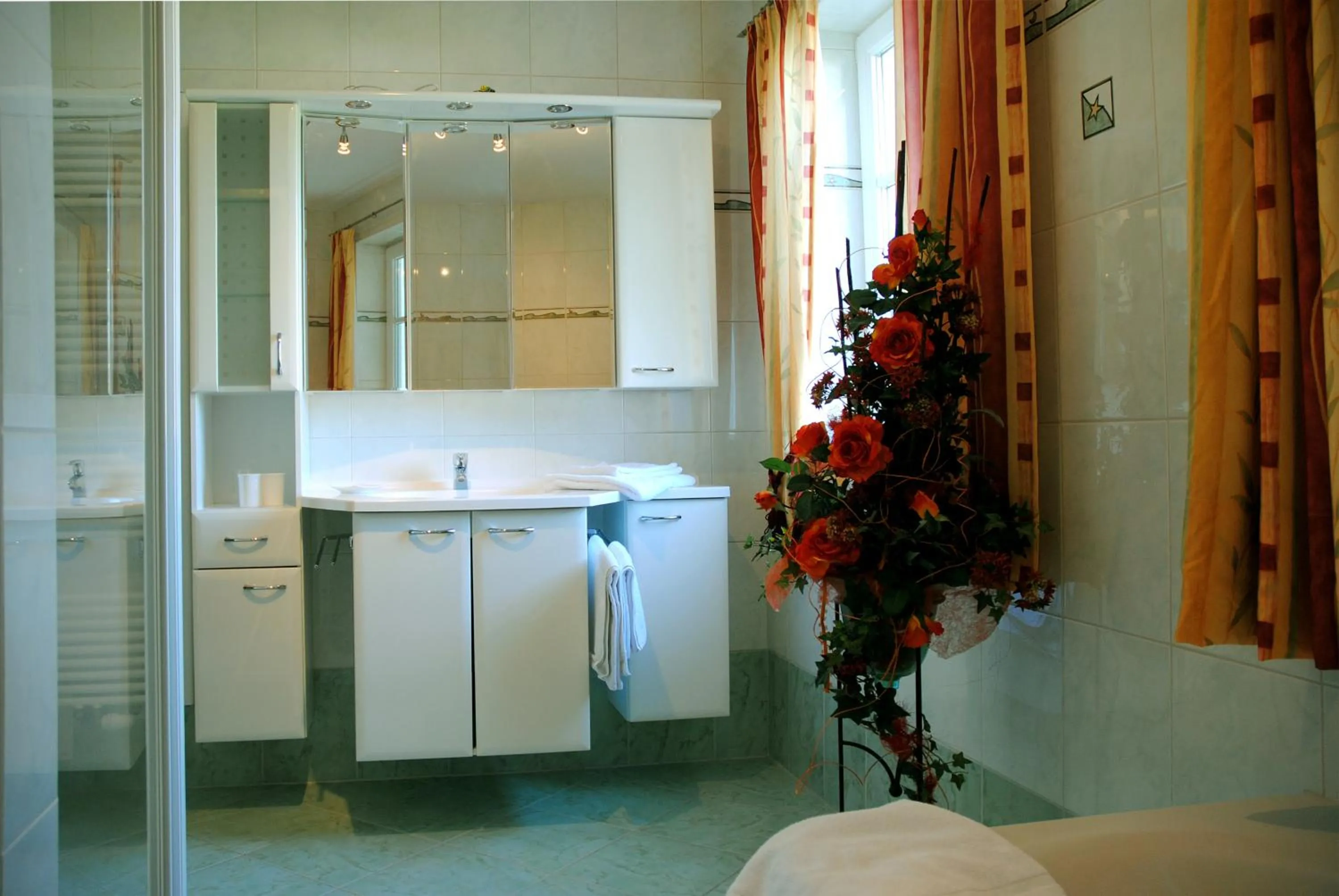 Bathroom in Pension Hiesel-Villa Untersbergblick
