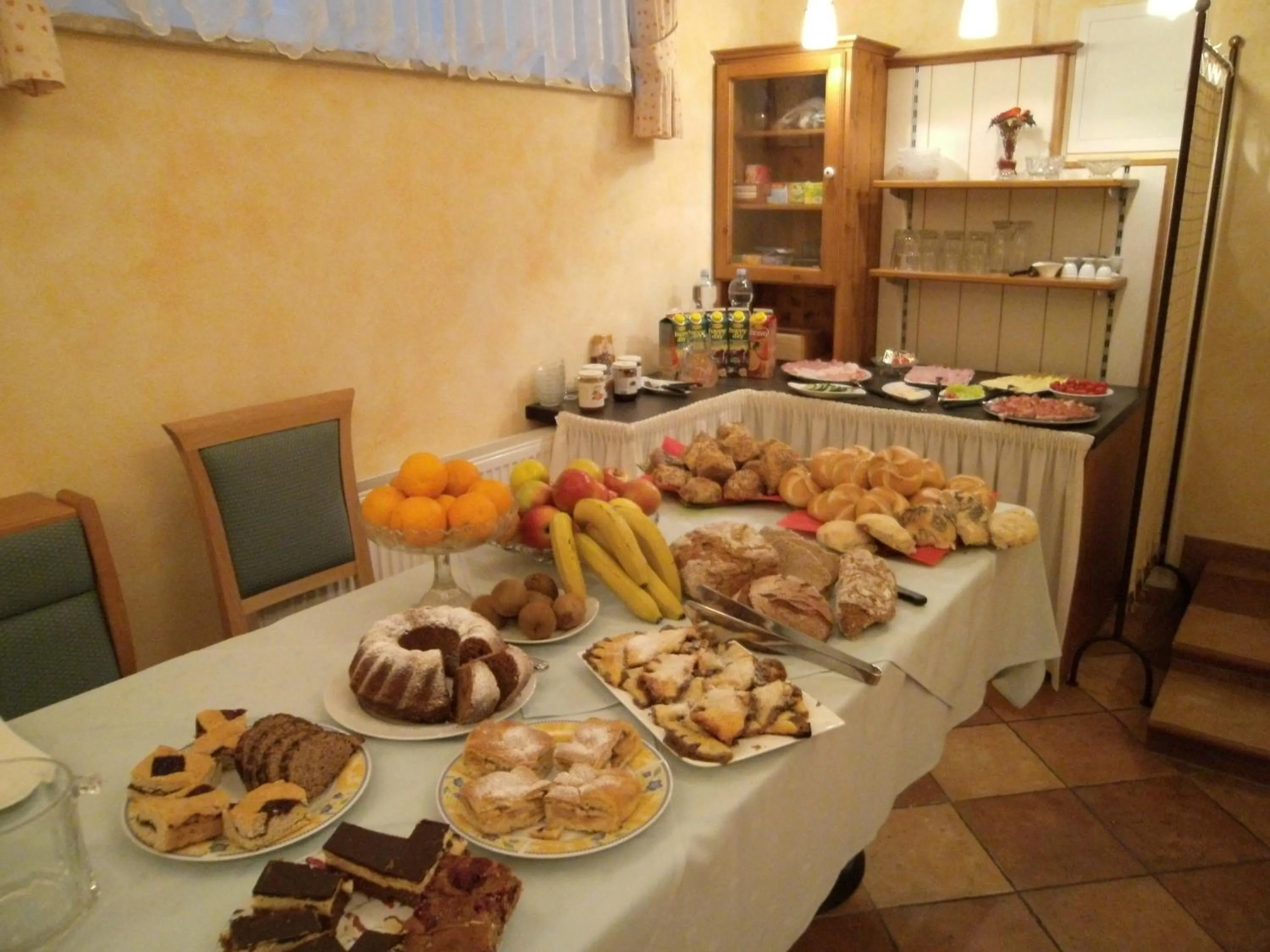Food in Pension Hiesel-Villa Untersbergblick