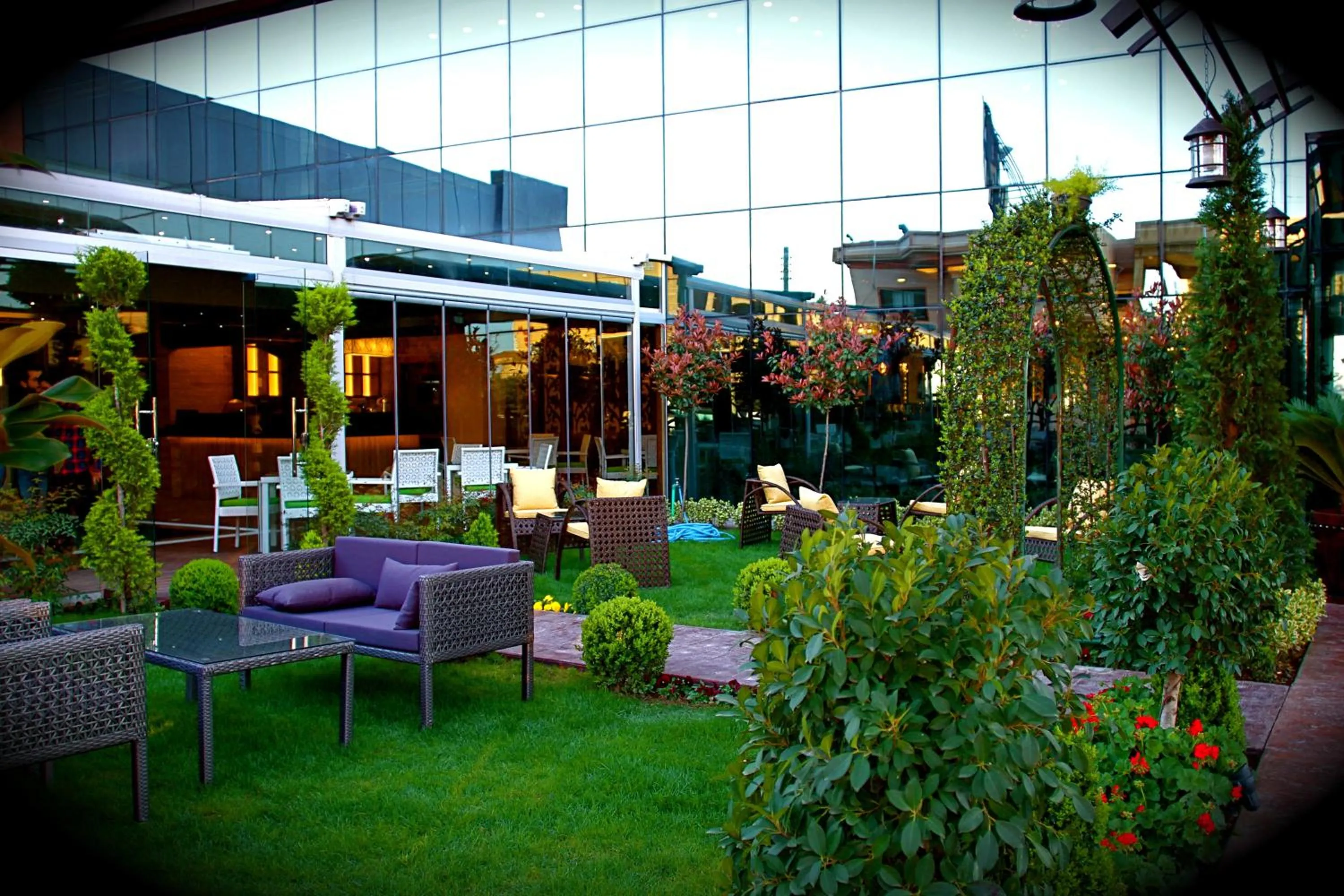 Restaurant/places to eat in Ankawa Royal Hotel & Spa