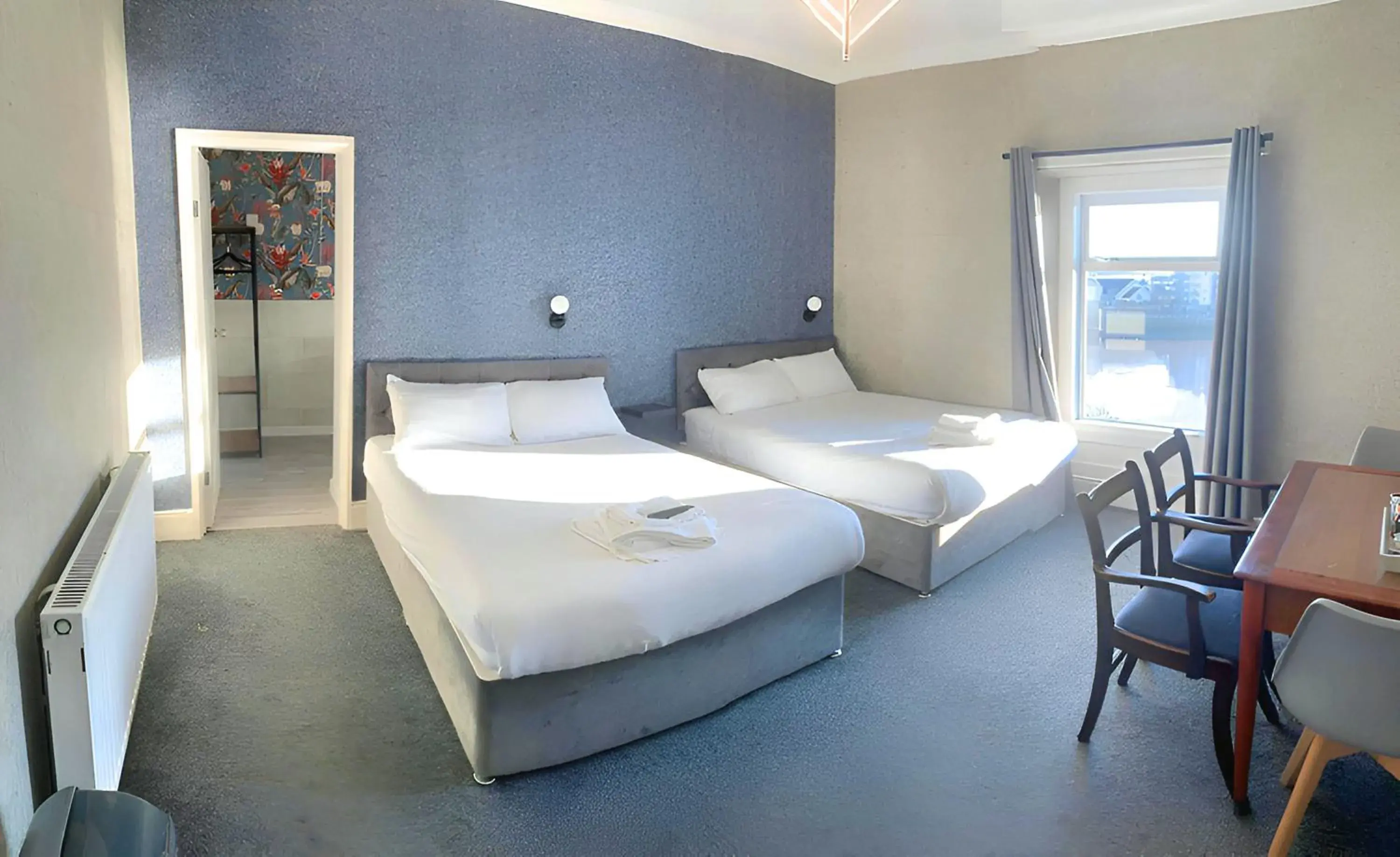 Standard Quadruple Room in Savoy Hotel Standard Quadruple Room in Savoy Hotel