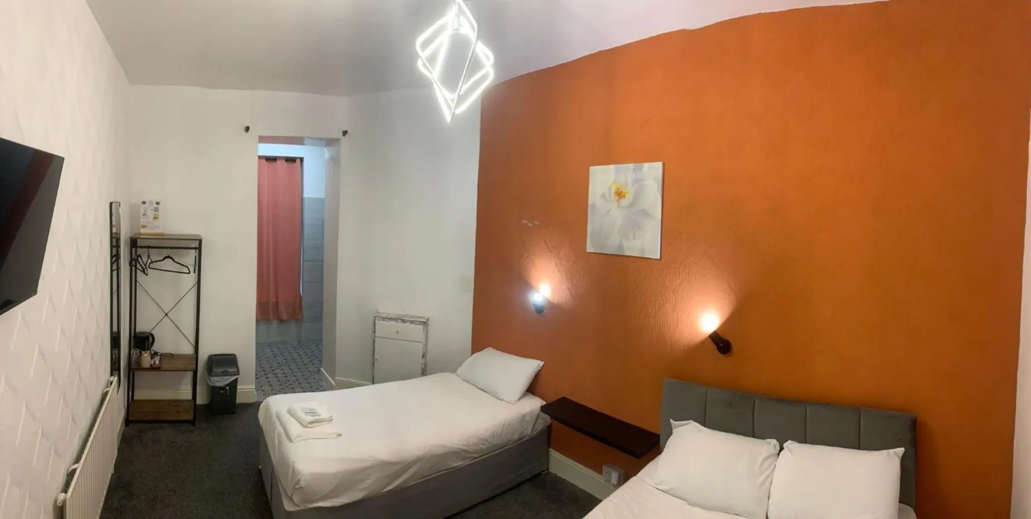 Bedroom, Bed in Savoy Hotel