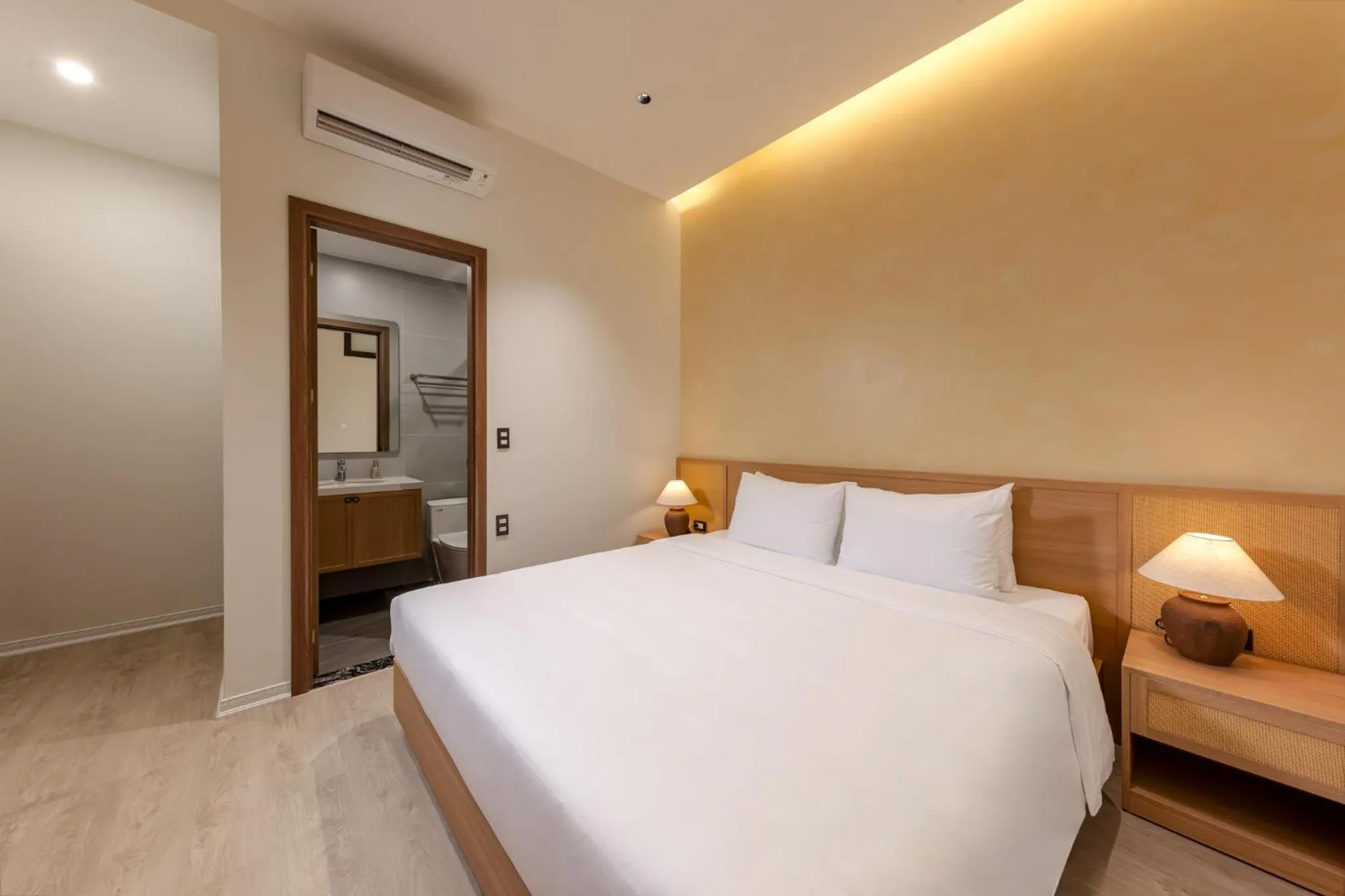 Bed in Green Bay Hotel Ninh Bình