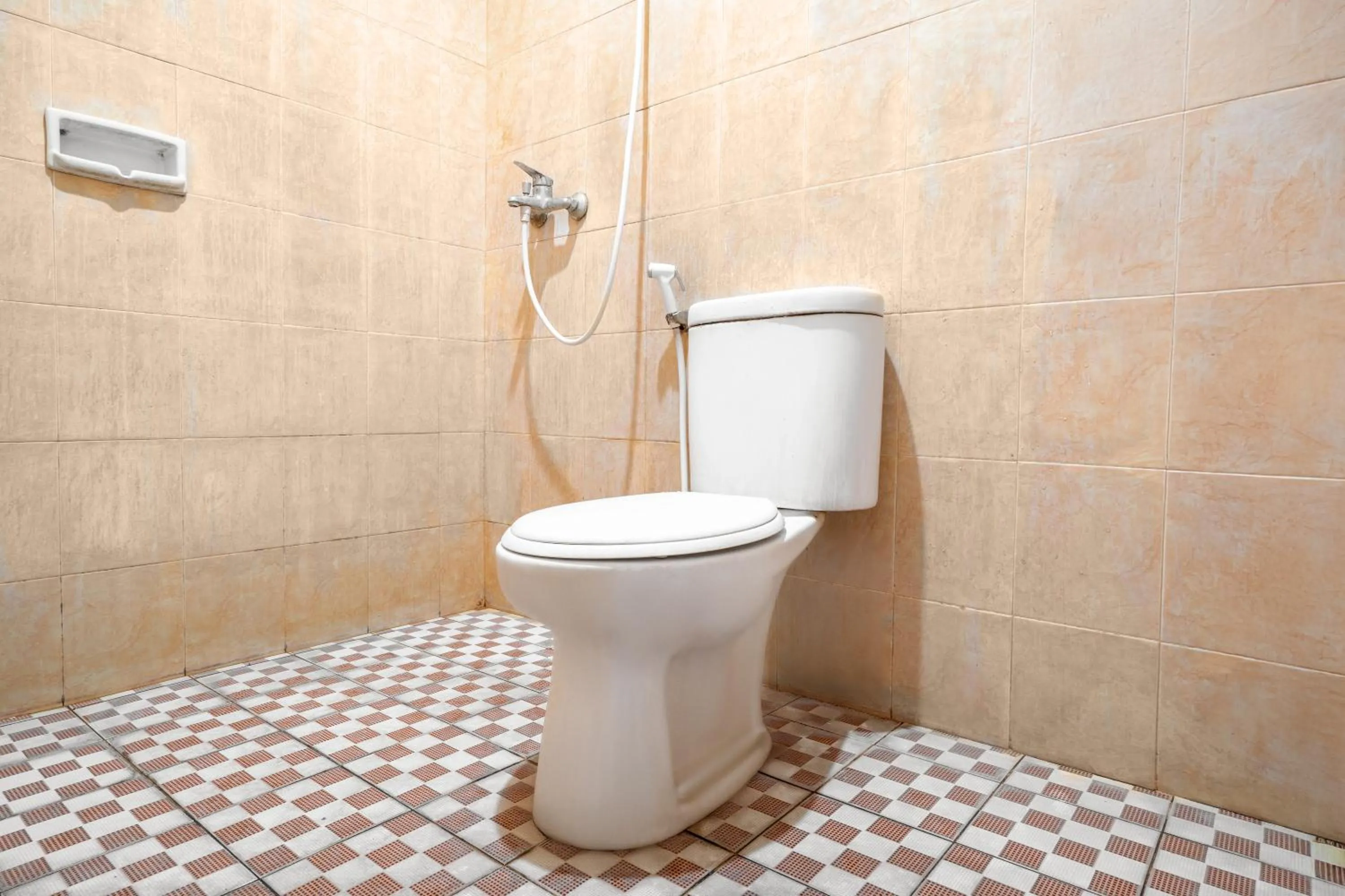 Toilet in Rehat at Hotel Patradissa Stasiun Bandung