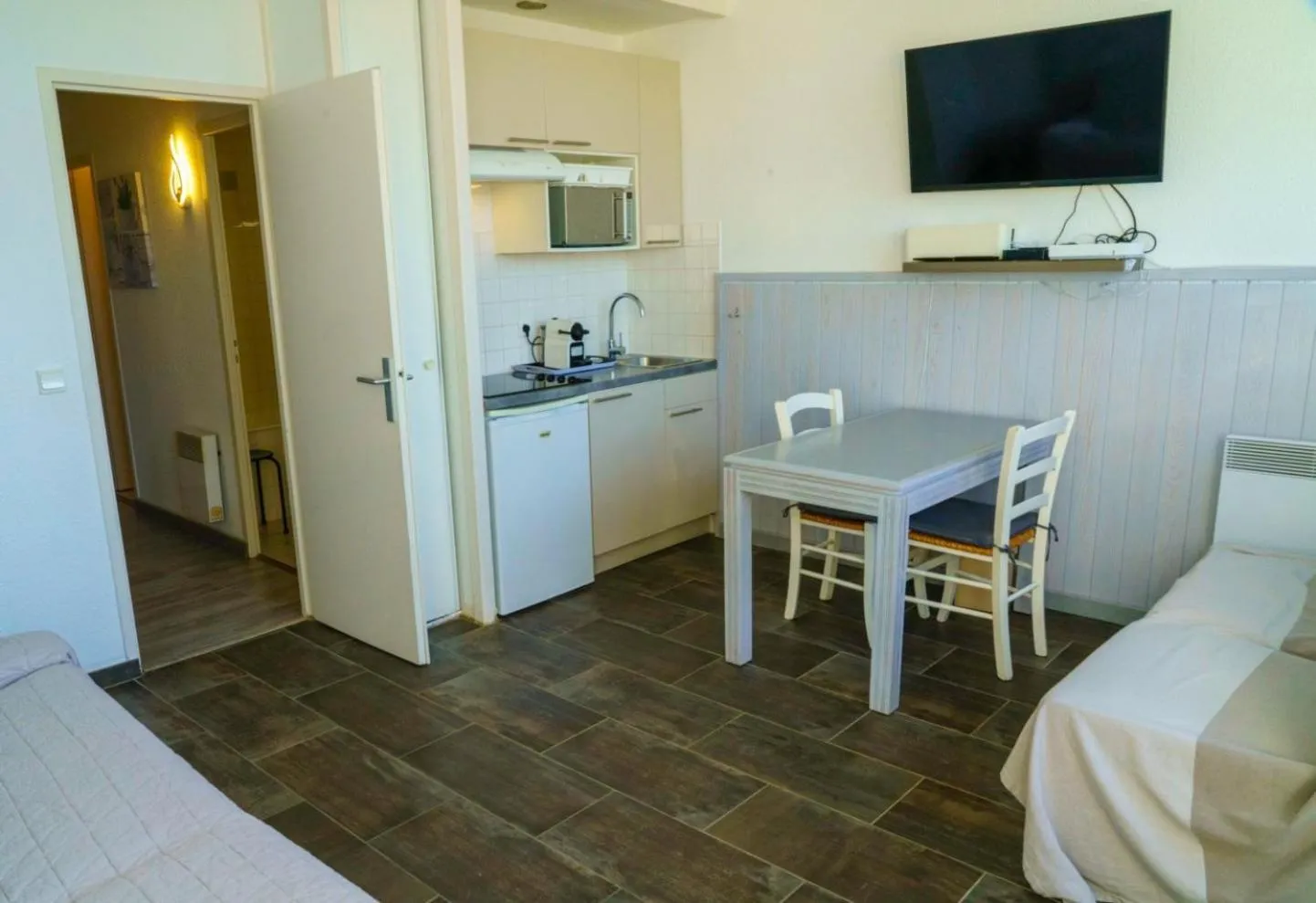 Bed in Appartement 91 Palais des Gouverneurs