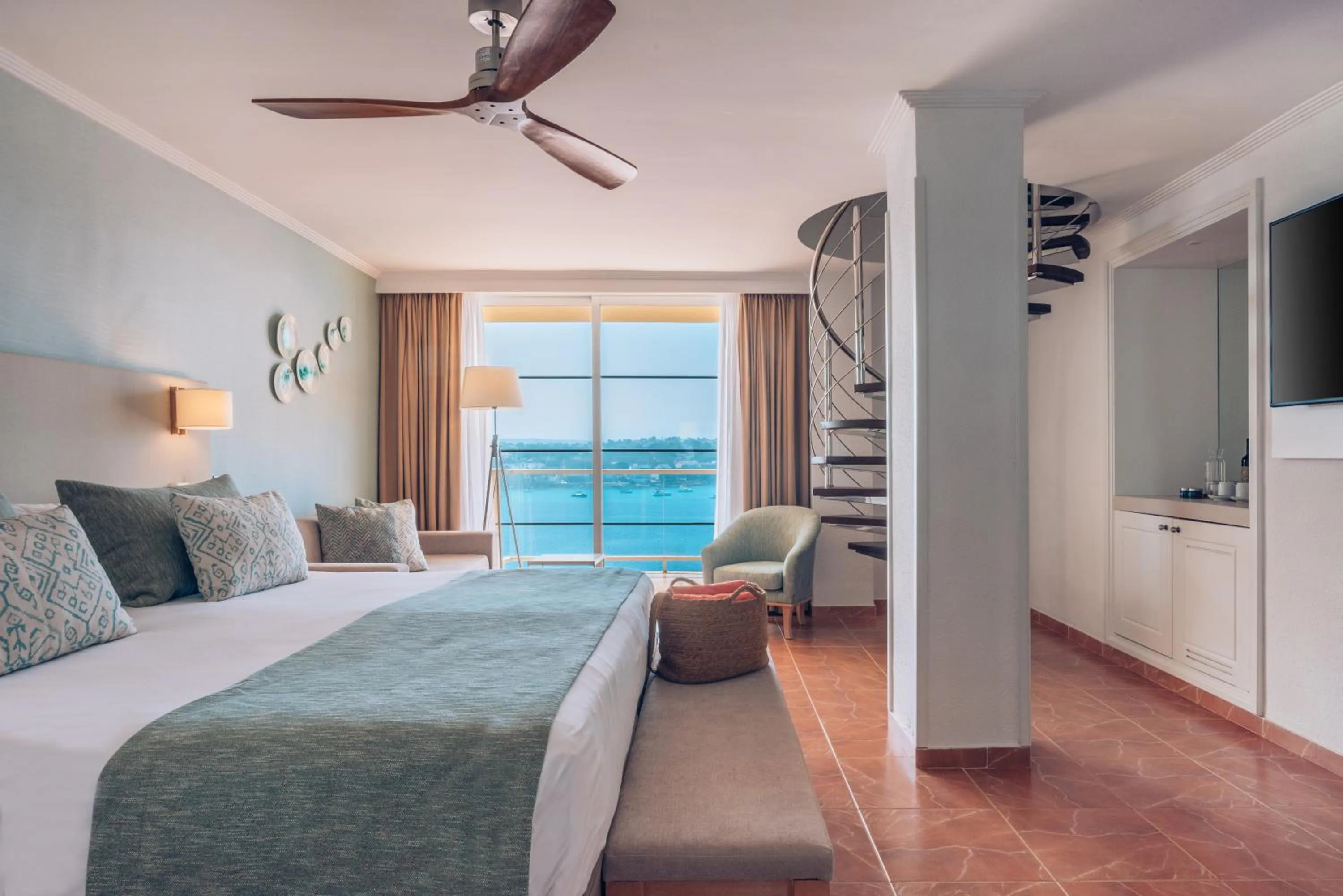 View (from property/room), Bed in Iberostar Selection Jardín del Sol Suites - Adults Only