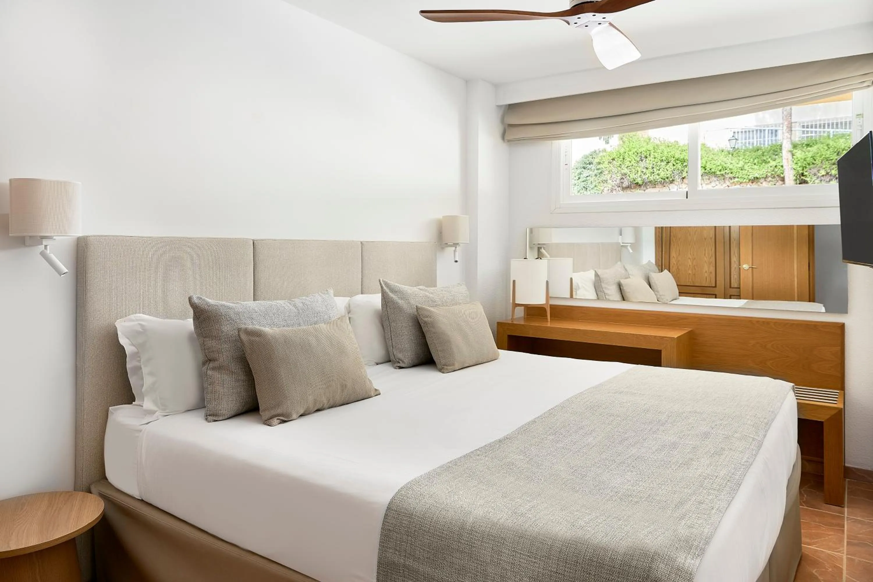 Bedroom, Bed in Iberostar Selection Jardín del Sol Suites - Adults Only