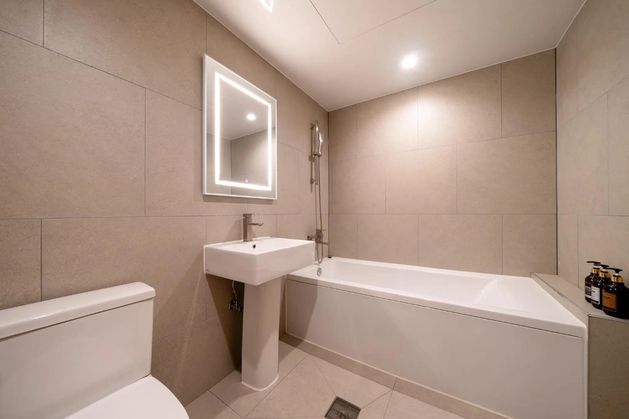 Bath in Jamsil Stay 509