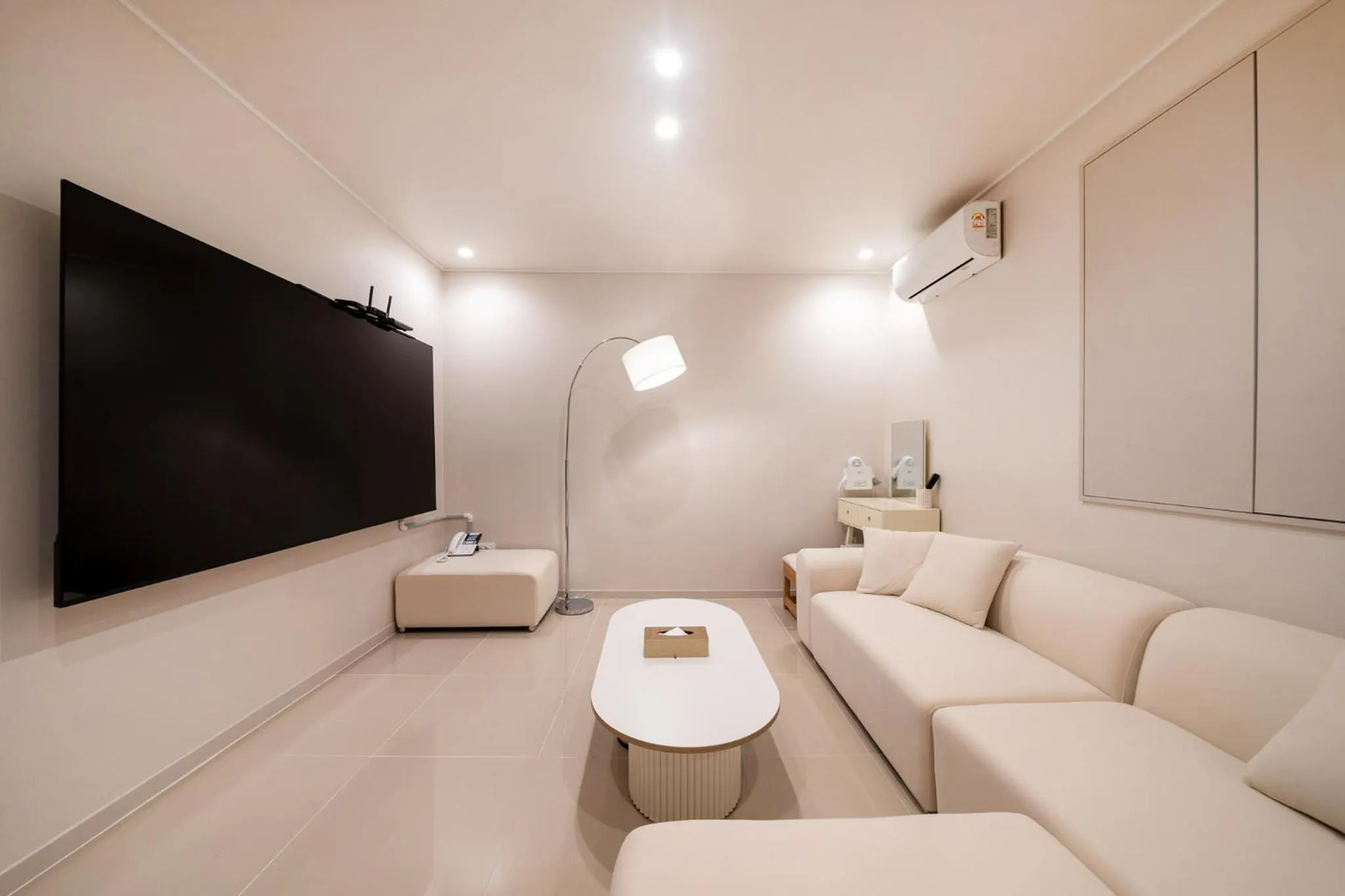 Bedroom in Jamsil Stay 509