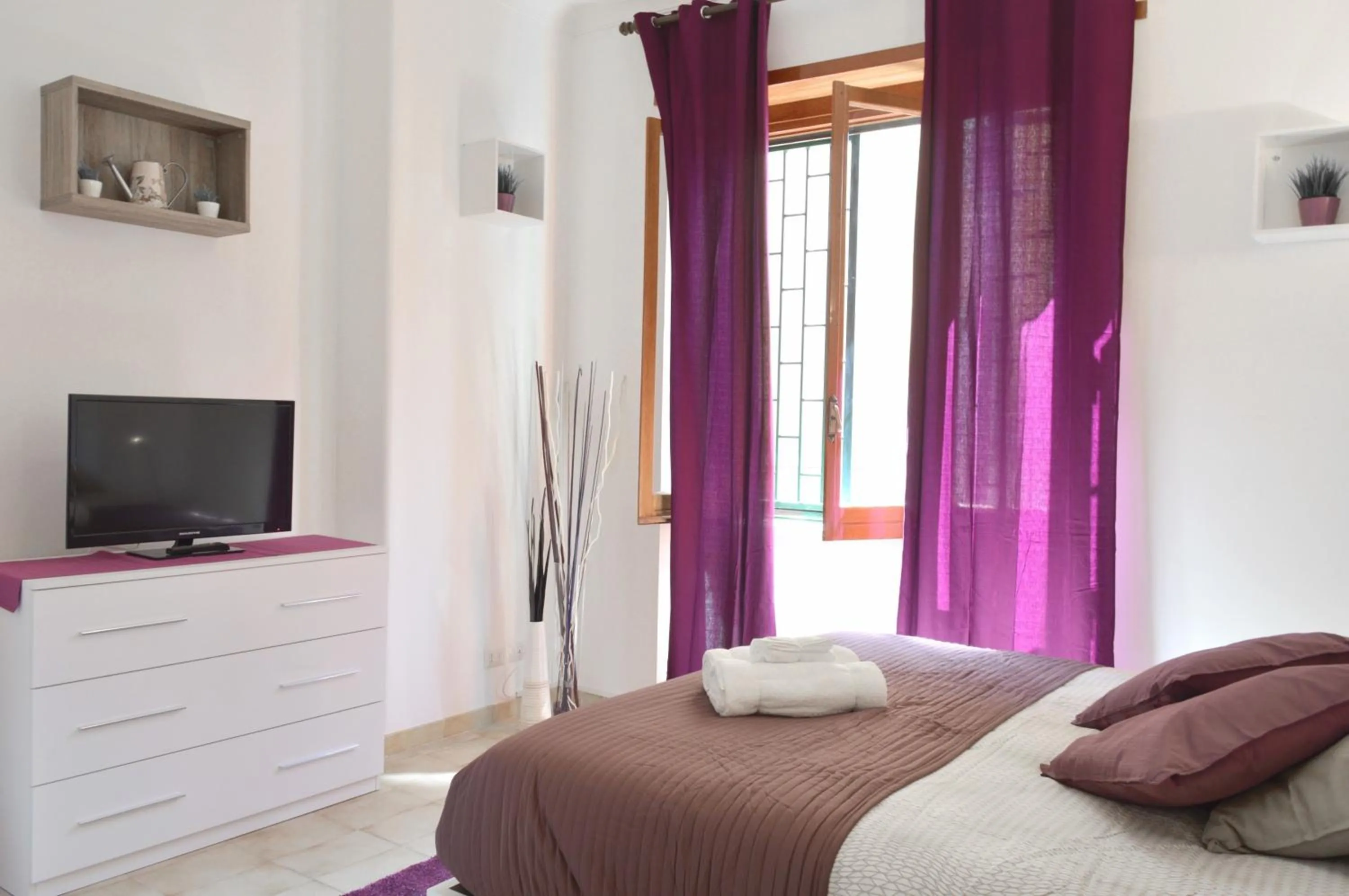Bedroom, Bed in Appartamento di Nina