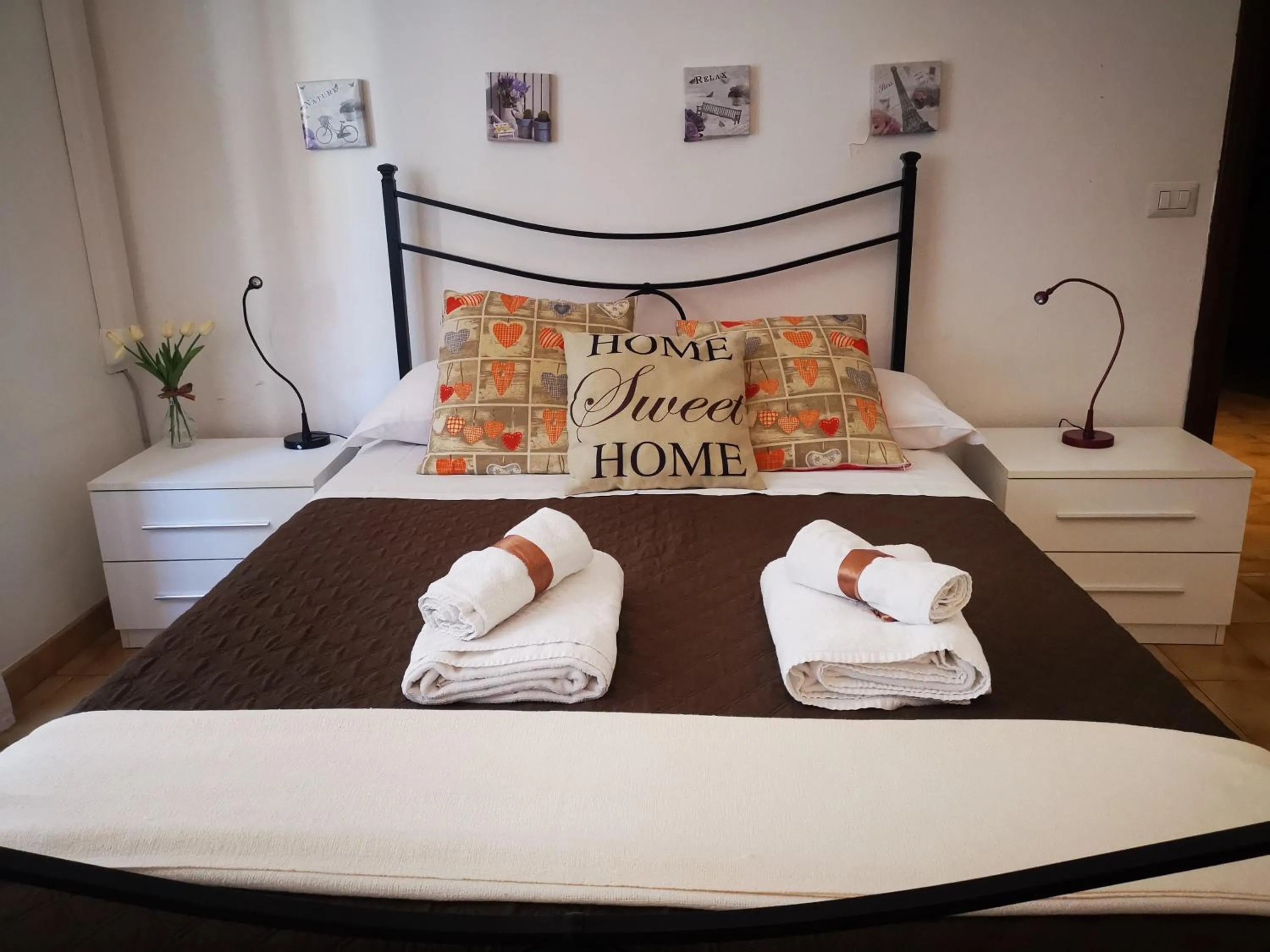 Bedroom, Bed in Appartamento di Nina