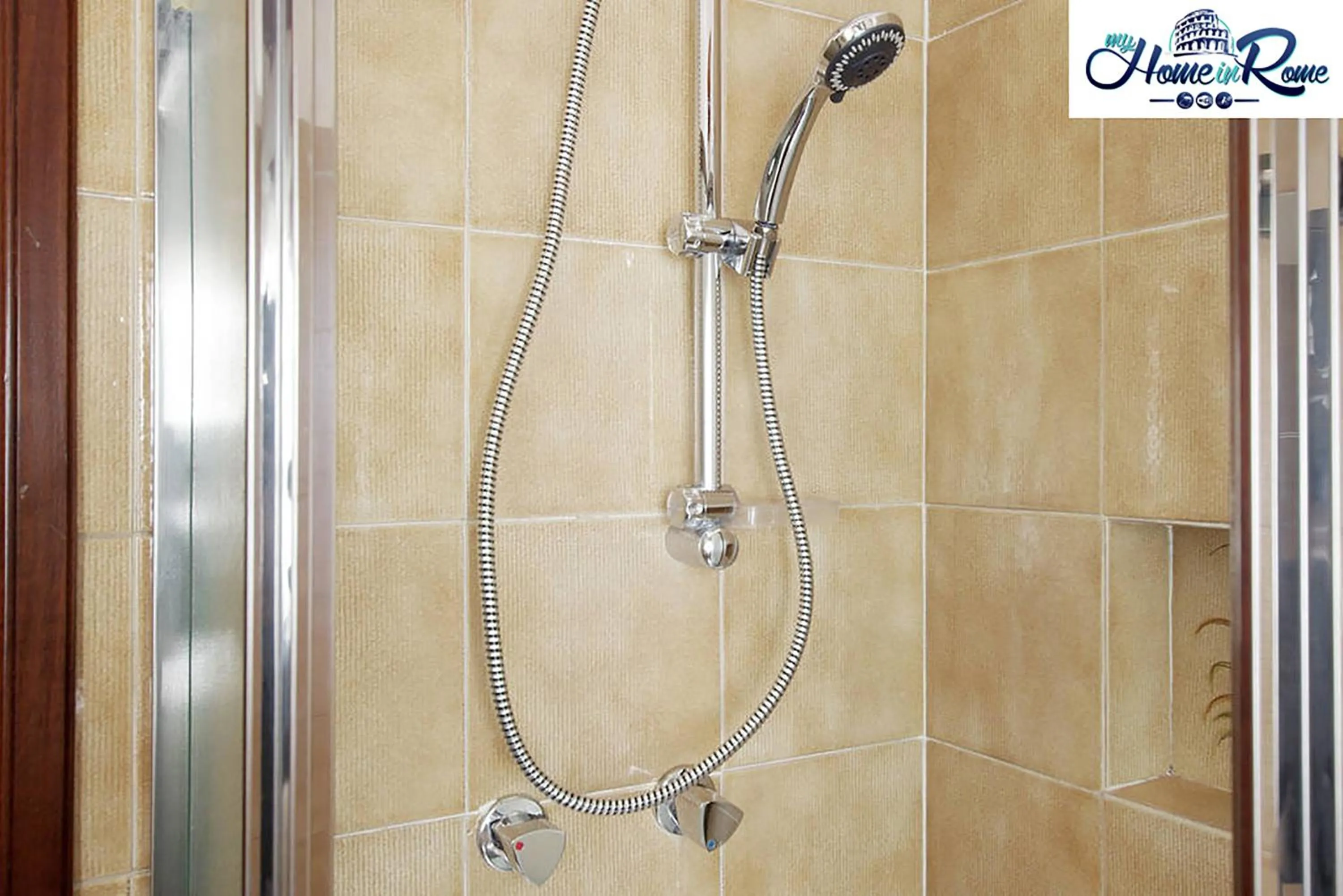 Shower in Appartamento di Nina
