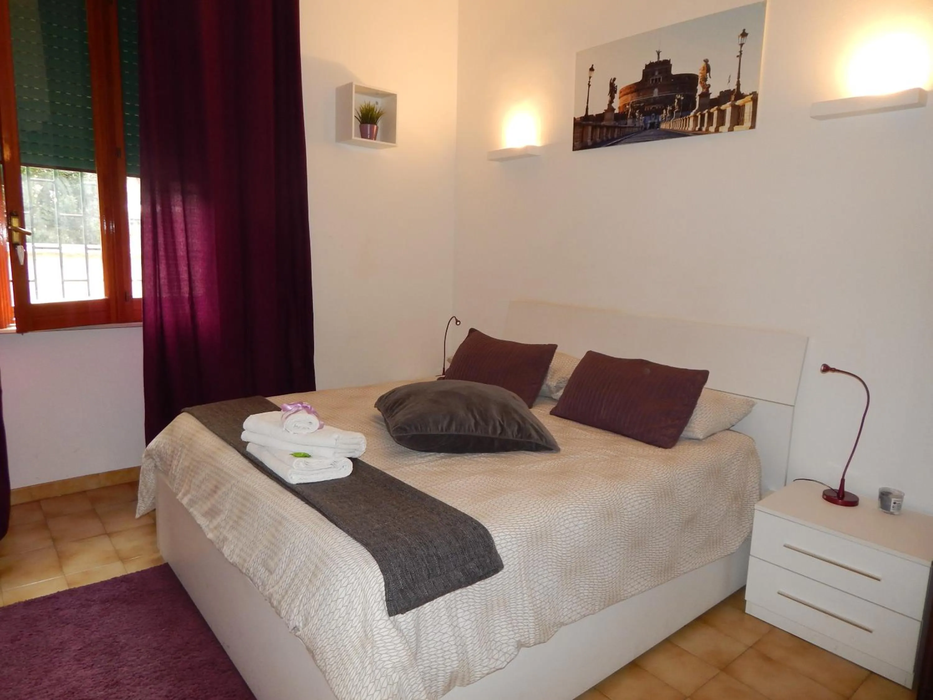 Bedroom, Bed in Appartamento di Nina