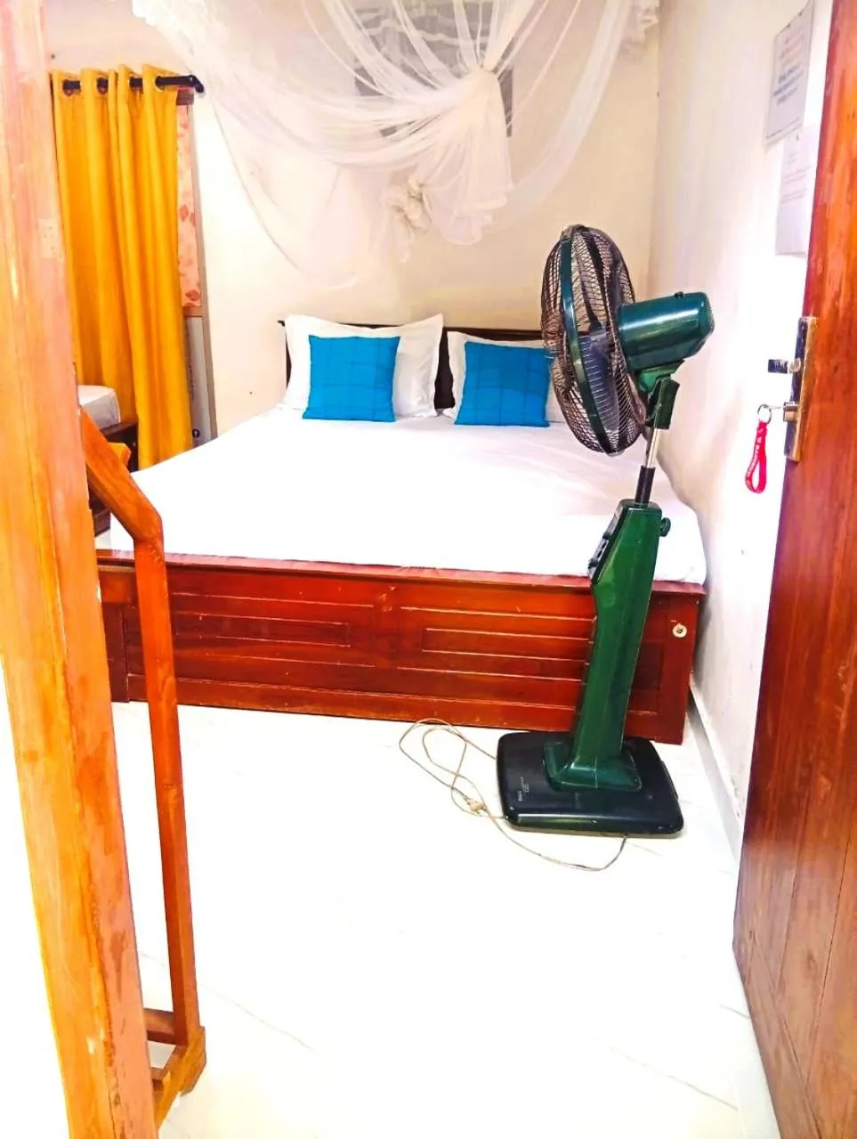 Bed in Ella Tunnel Corner Inn