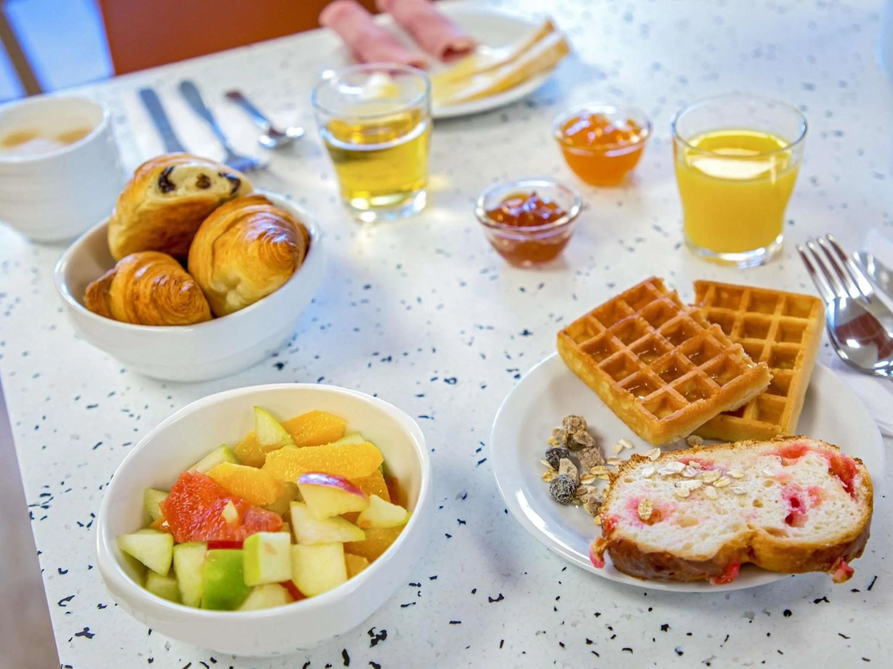 Breakfast in ibis budget Valence Nord Plateau des Couleures