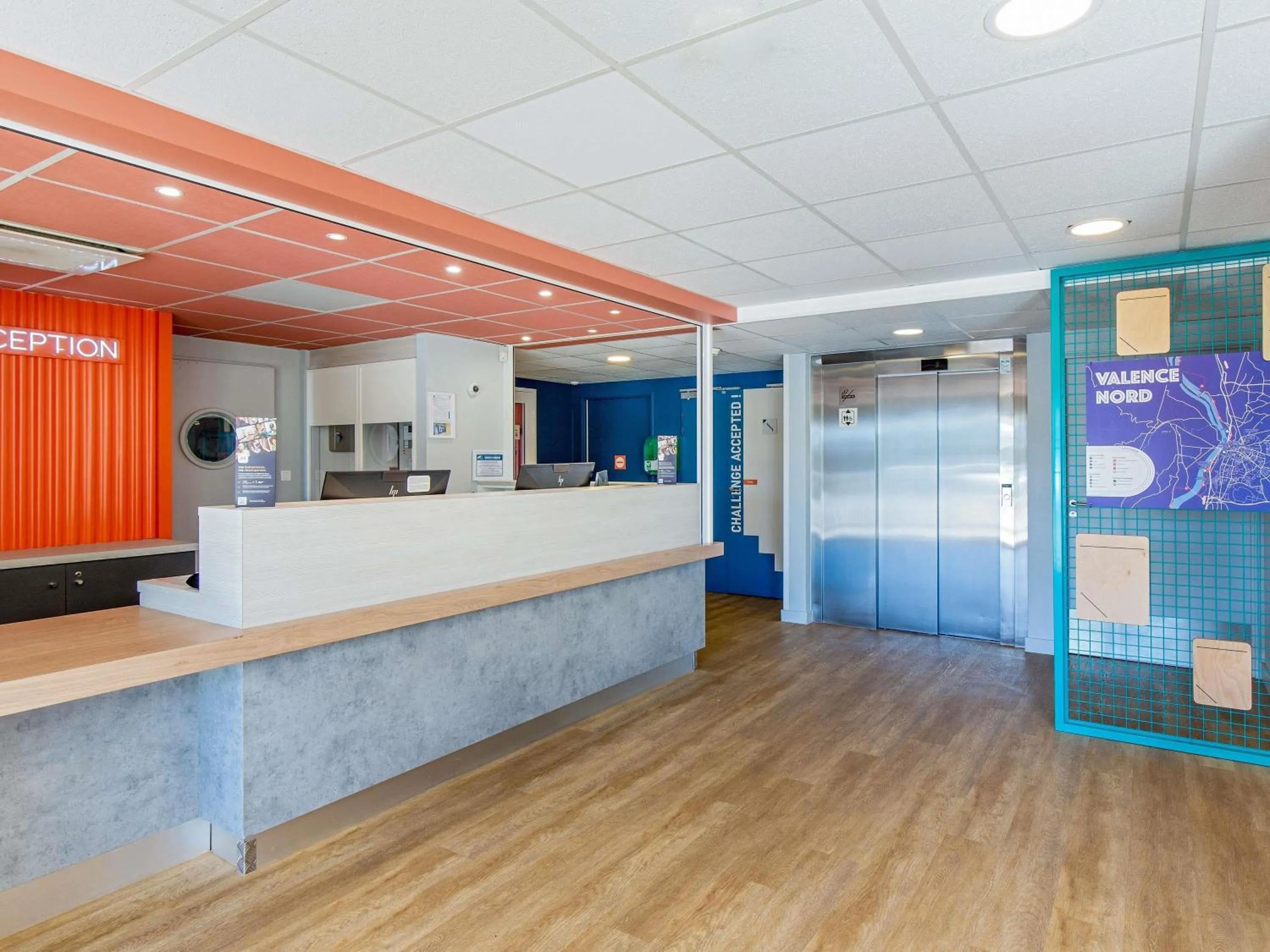 Property building in ibis budget Valence Nord Plateau des Couleures