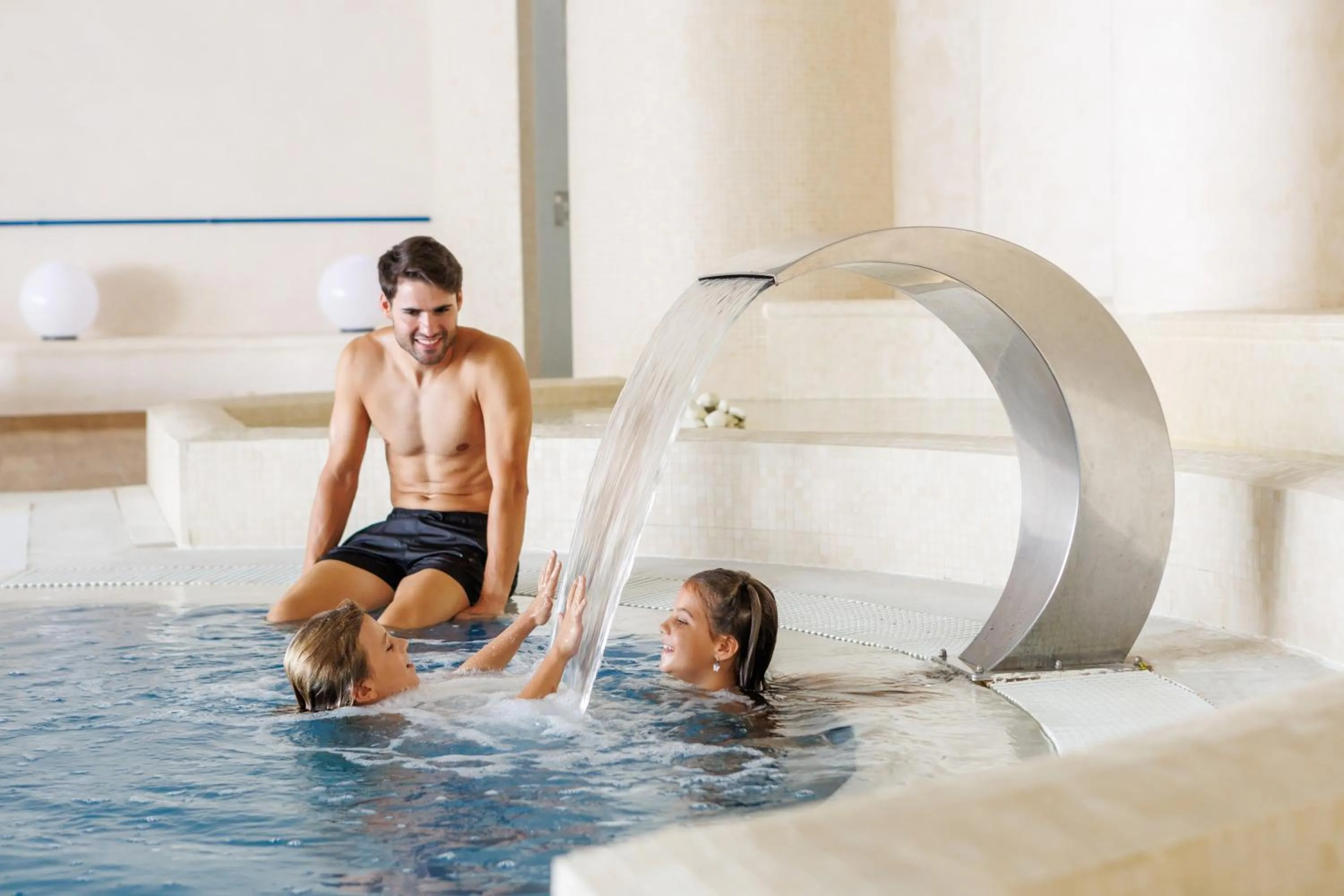 Spa and wellness centre/facilities in Iberostar Waves Royal Andalus