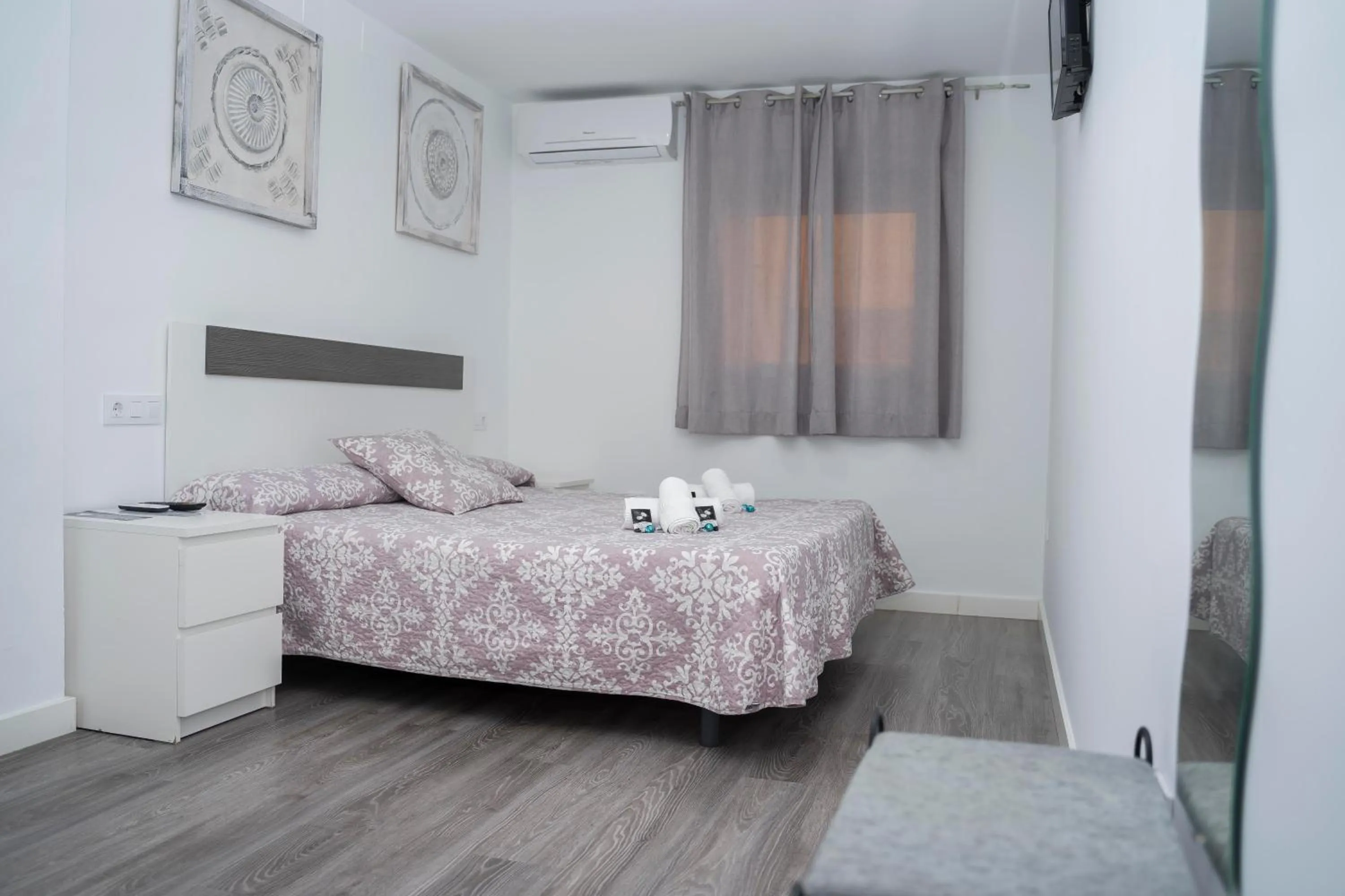 Bed in Hostal Goyesco Plaza