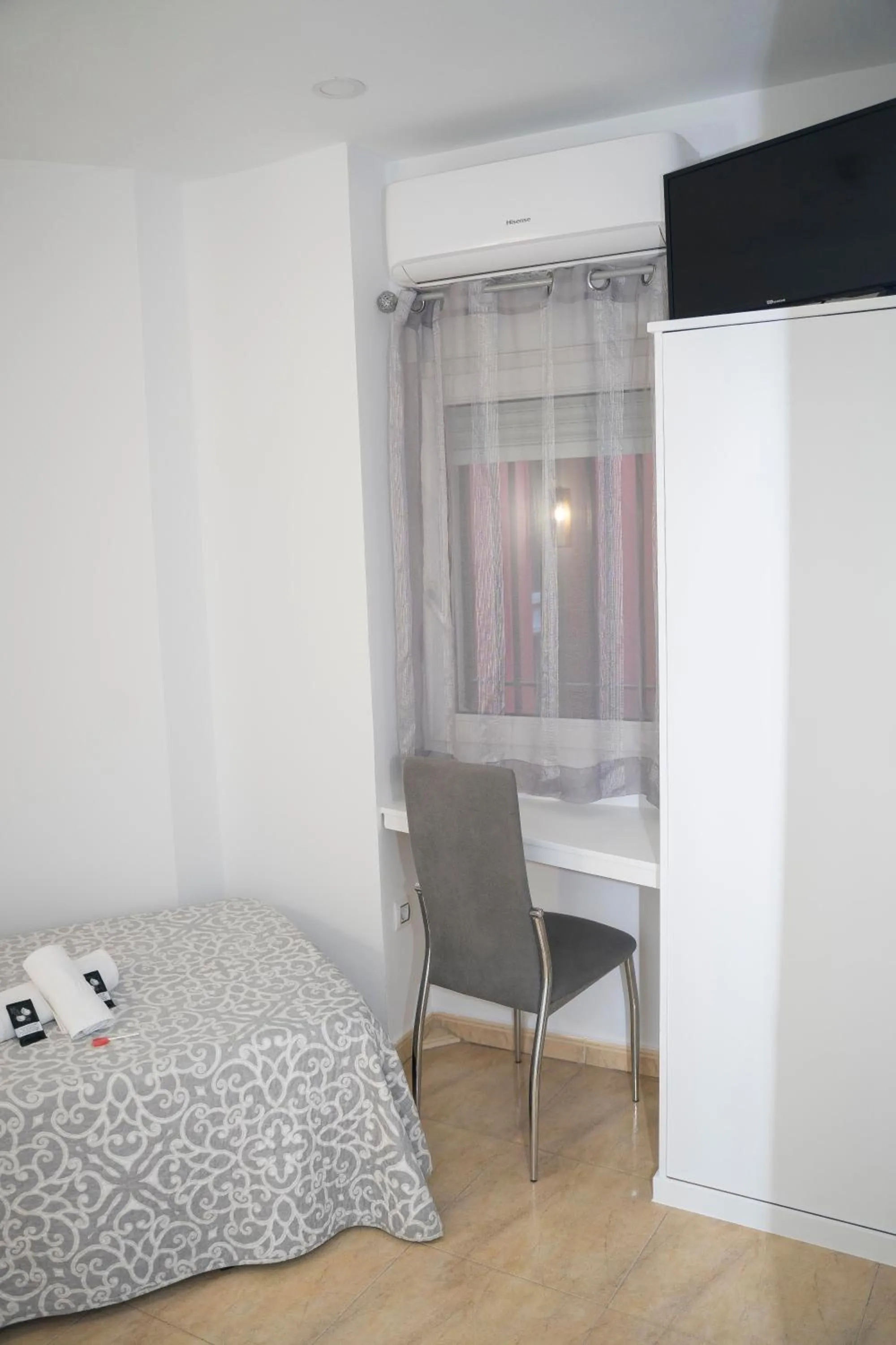 Bed in Hostal Goyesco Plaza