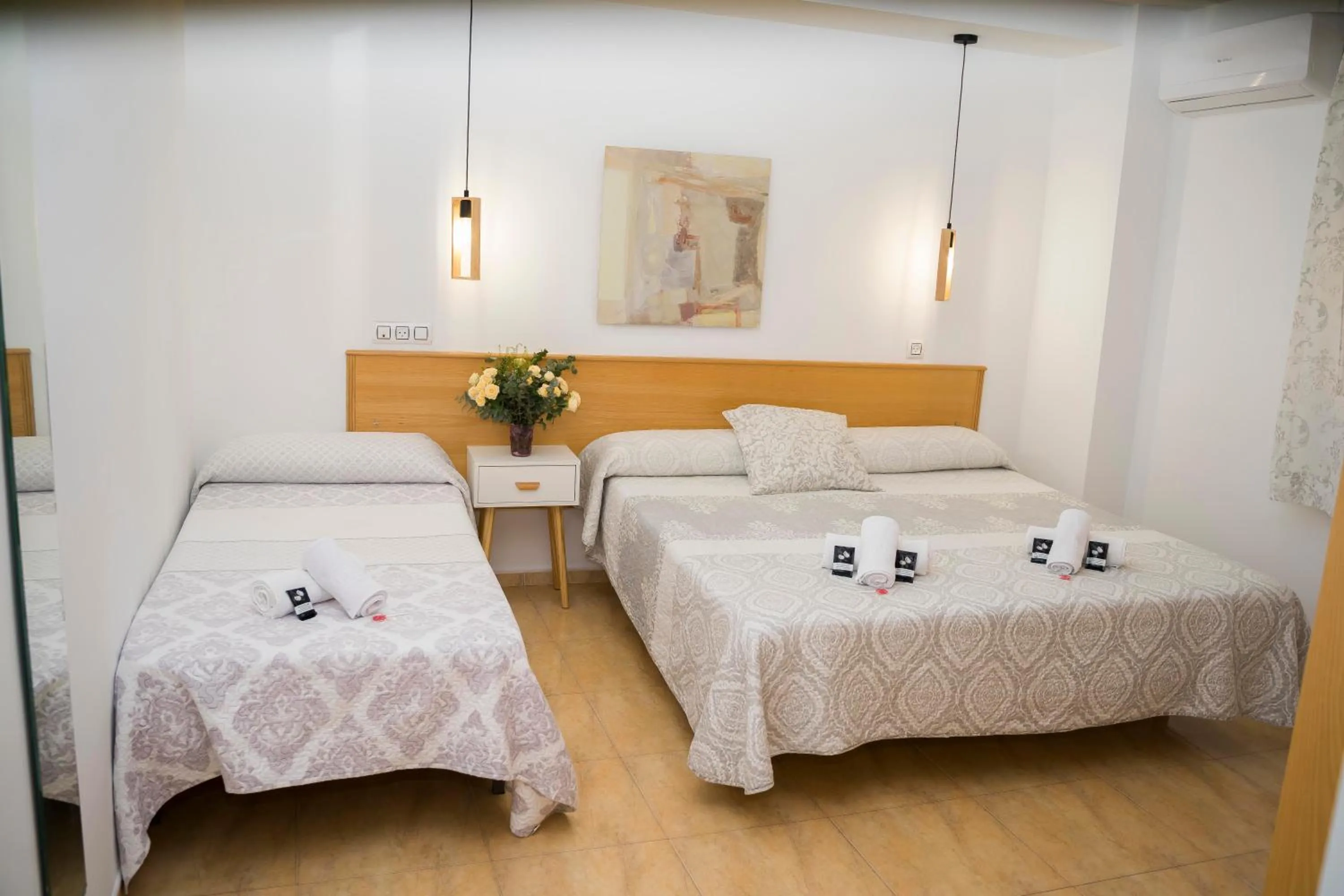 Bed in Hostal Goyesco Plaza