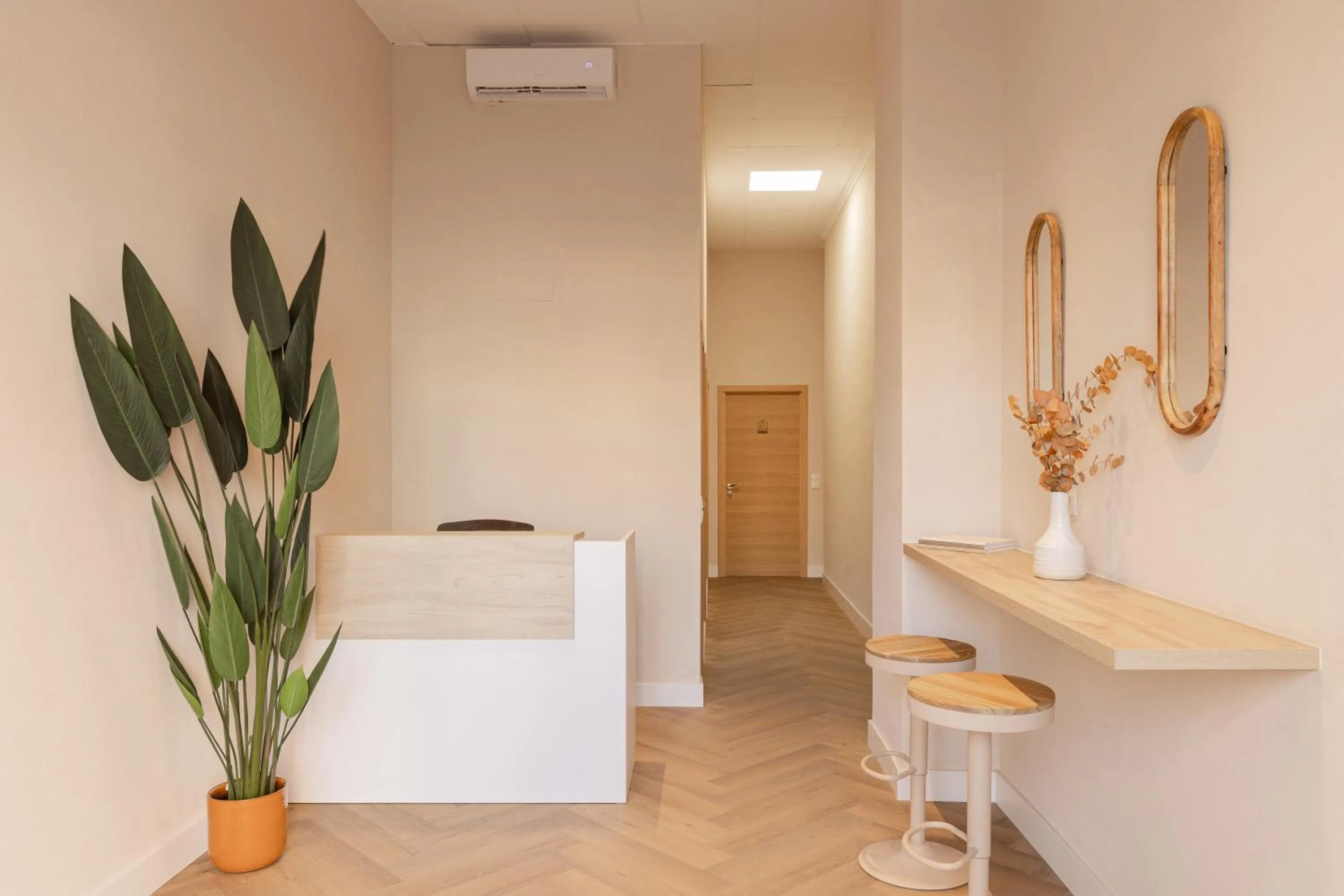 MH Apartments Central Valencia
