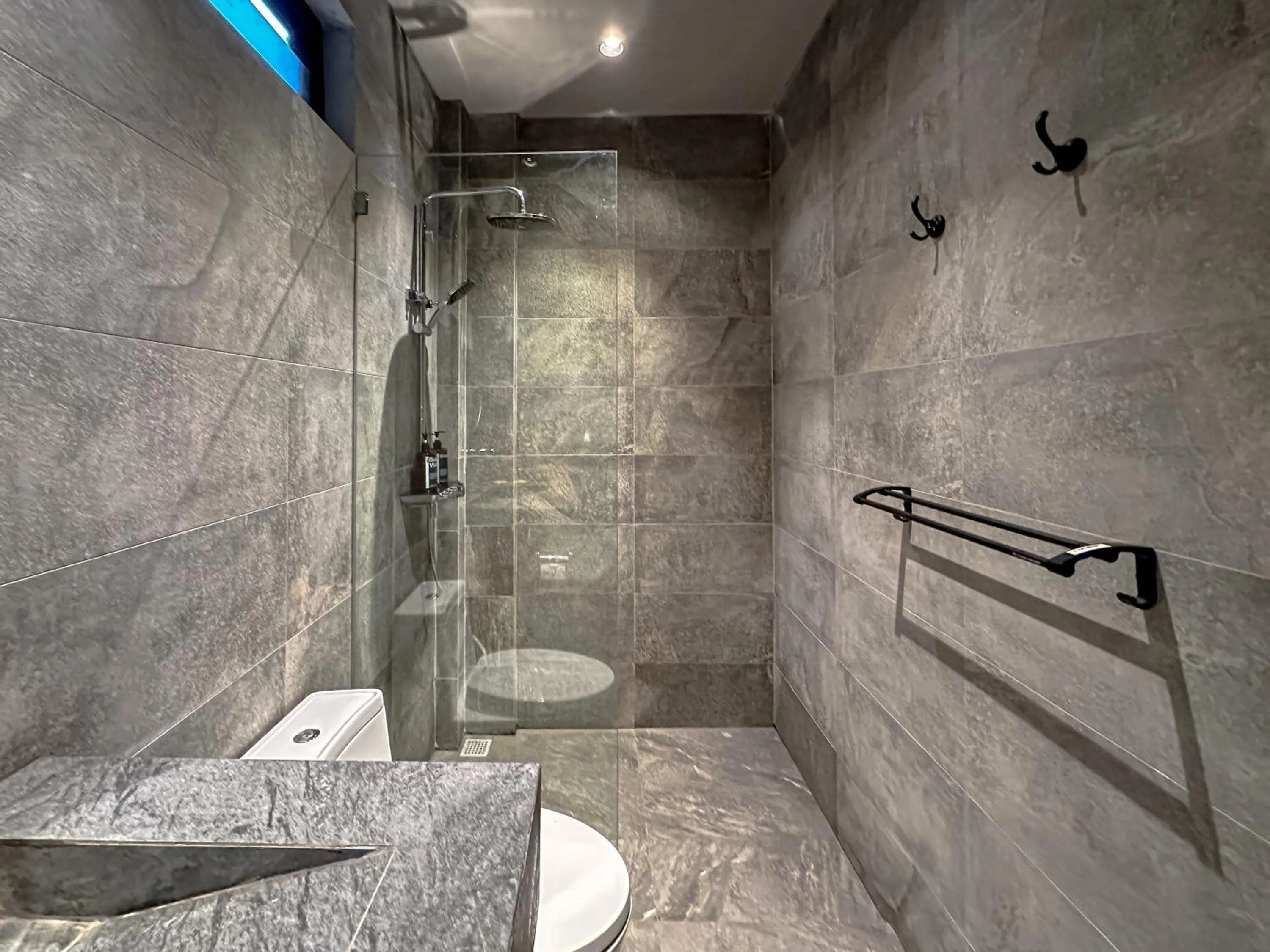 Bathroom in Balvanta Coliving