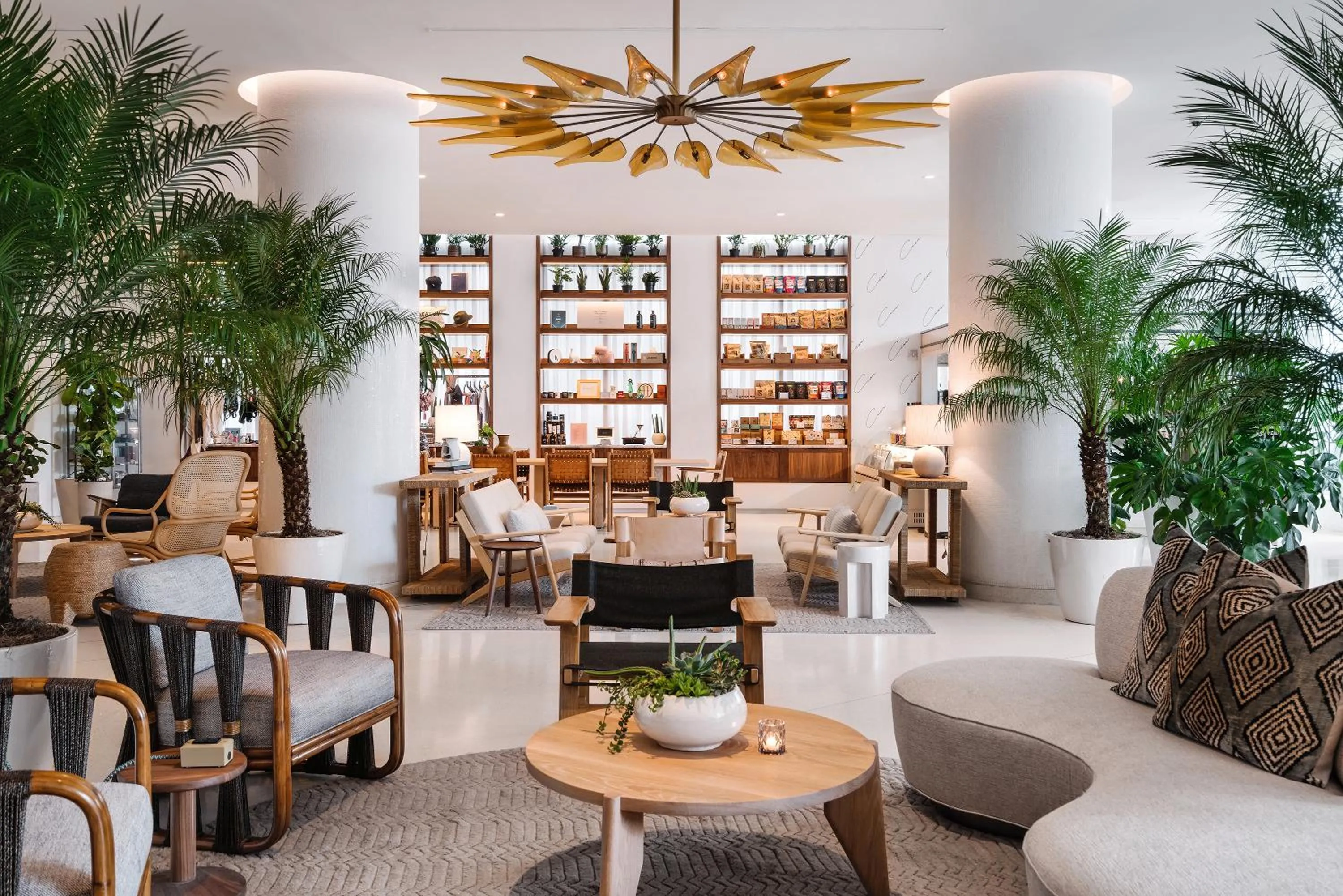 Lobby or reception in Nautilus Sonesta Miami Beach