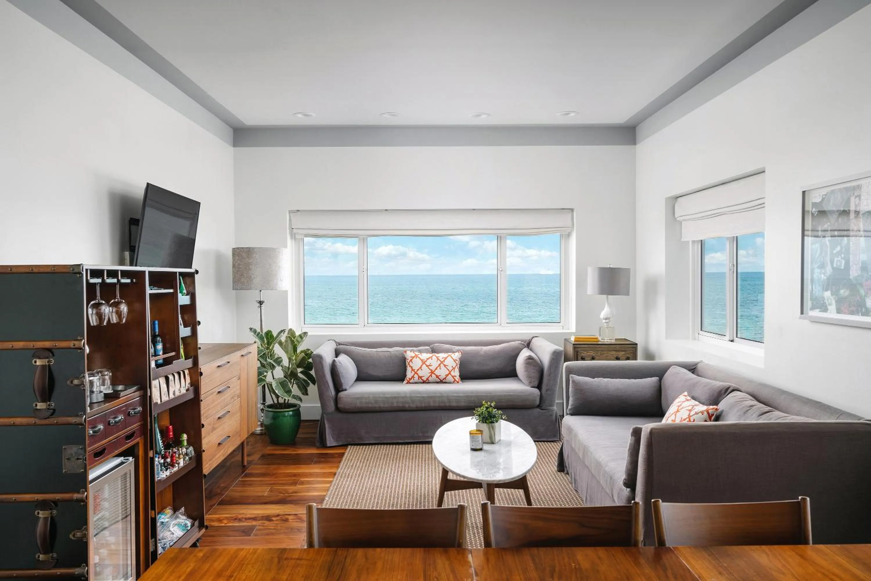 Living room in Nautilus Sonesta Miami Beach