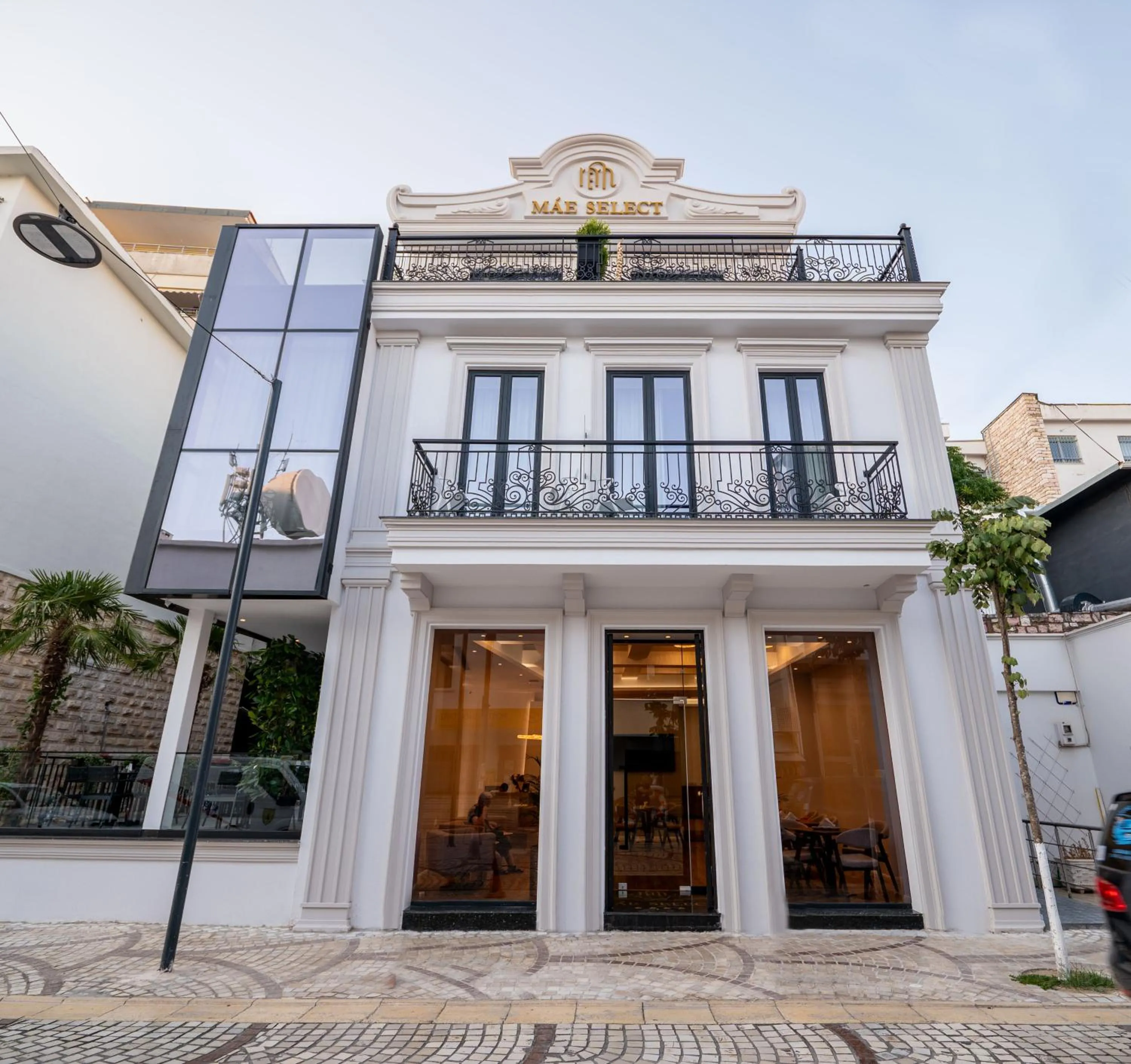 Property building in Mae Select Hotel