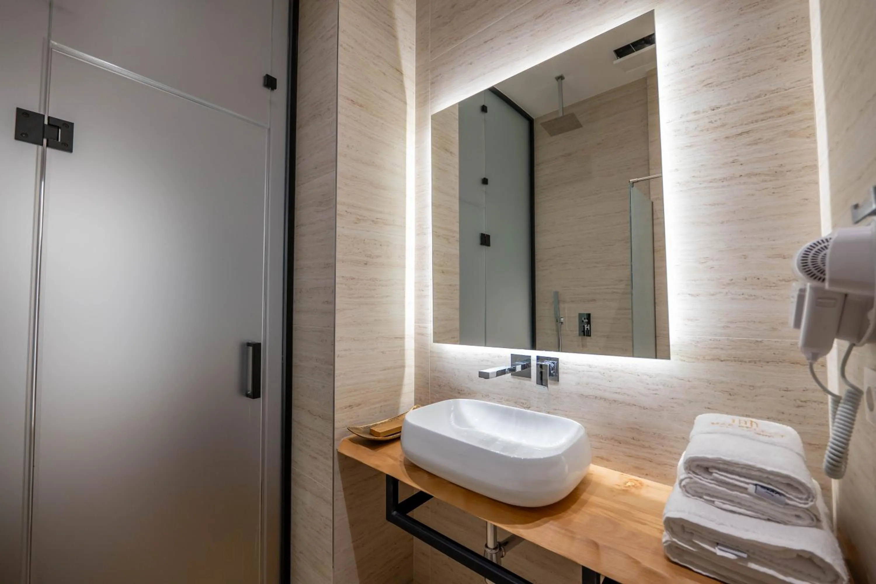 Bathroom in Mae Select Hotel