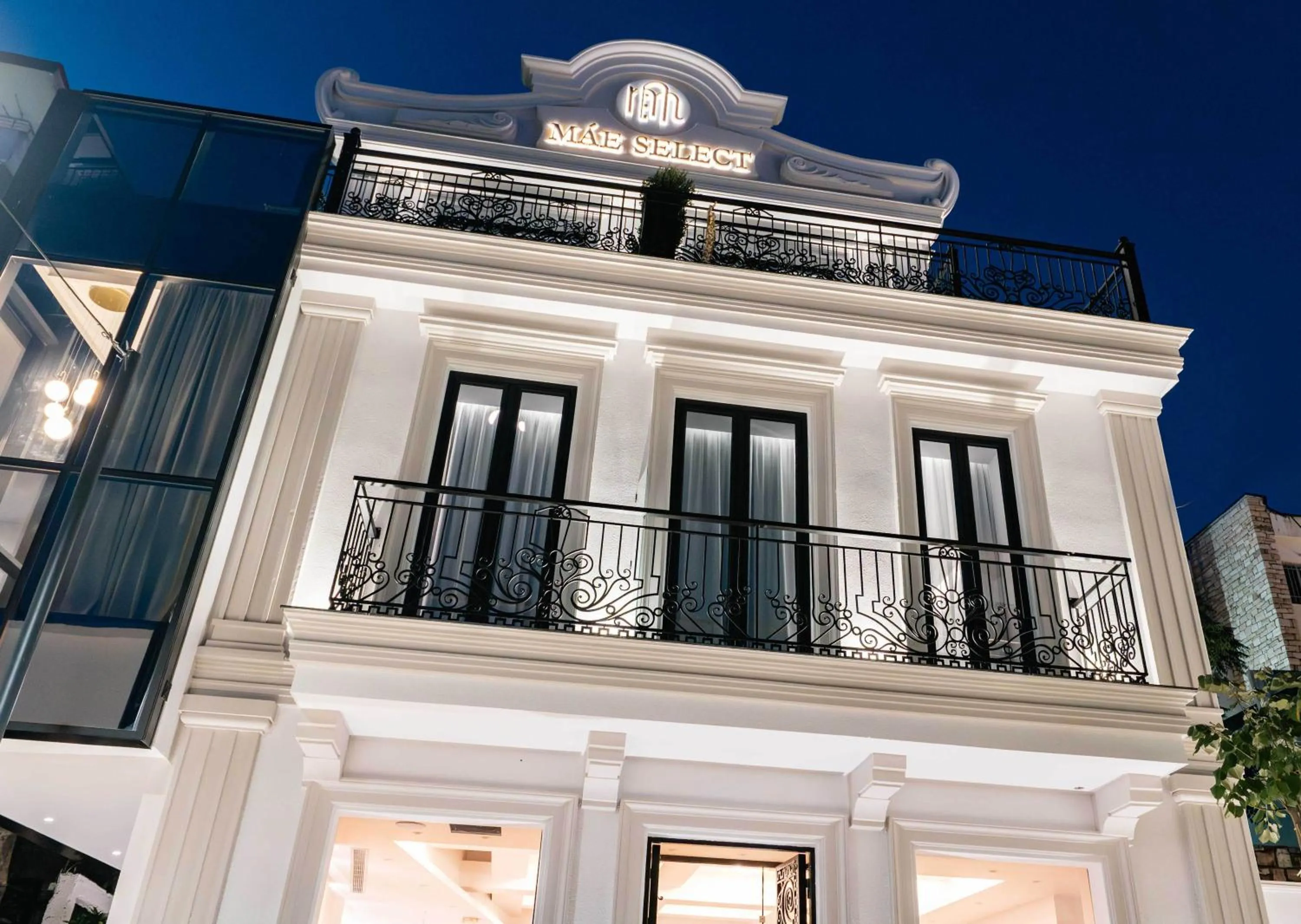 Property building in Mae Select Hotel