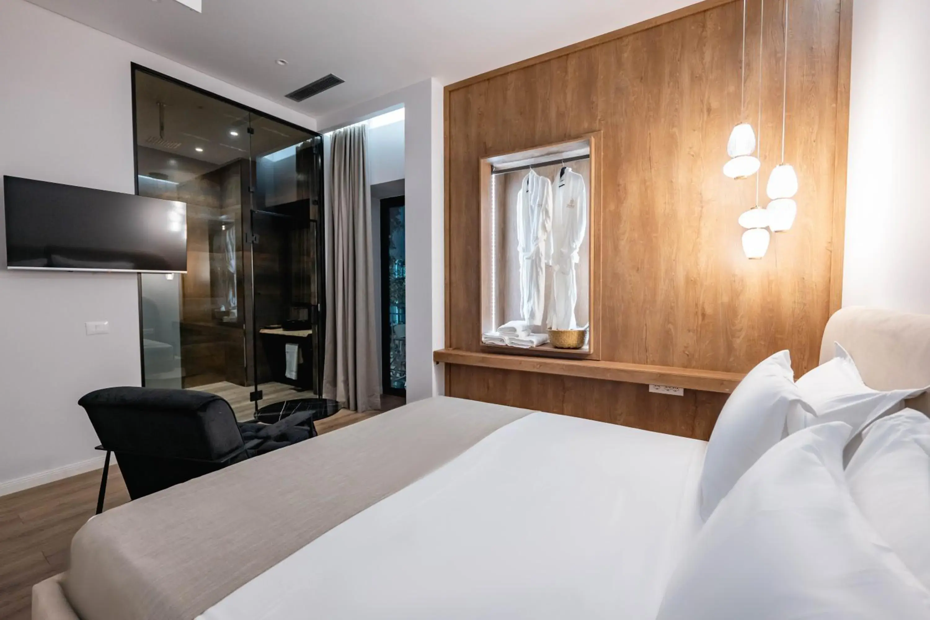 Deluxe Double Room with French Balcony in Mae Select Hotel Deluxe Double Room with French Balcony in Mae Select Hotel