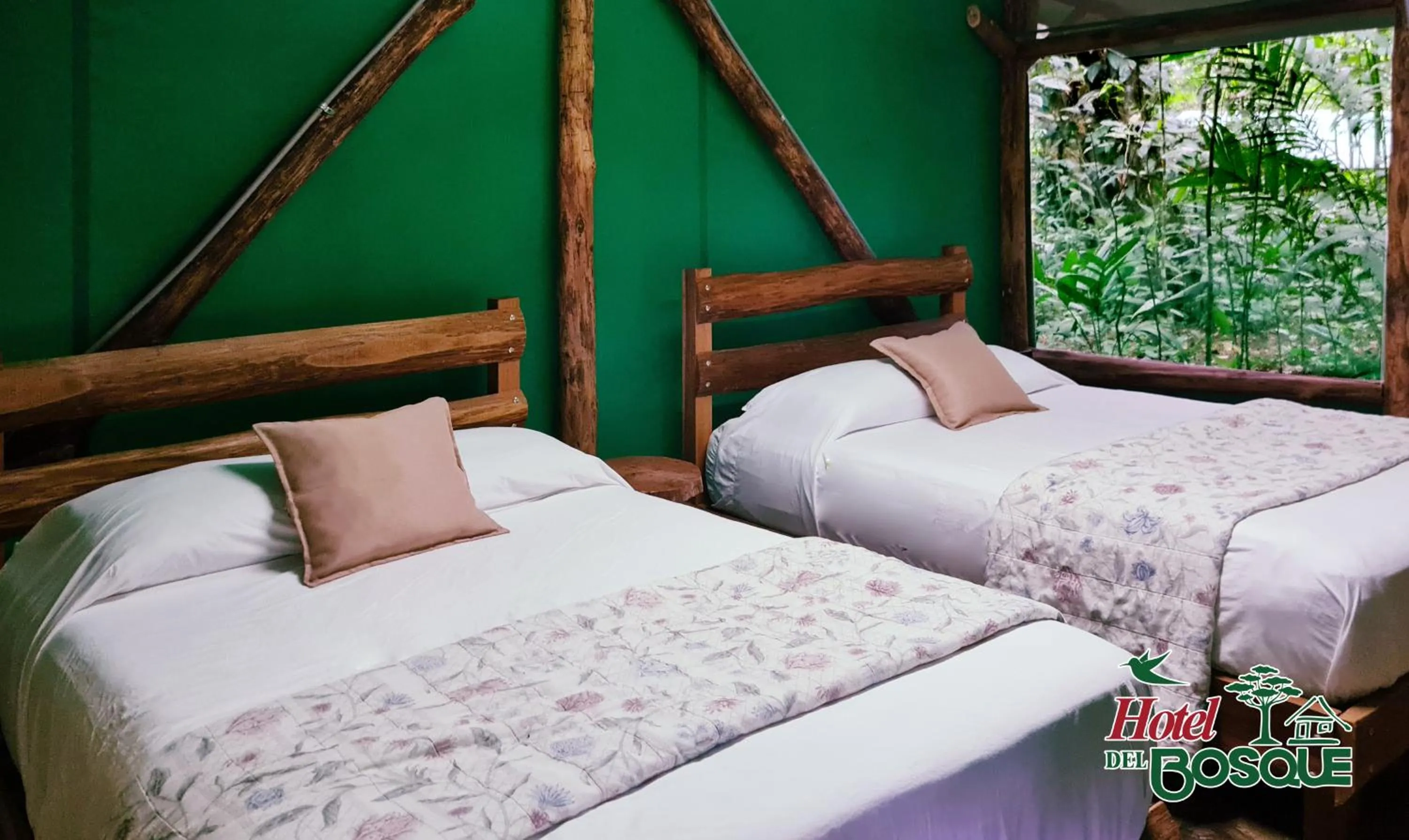 Photo of the whole room, Bed in Hotel del Bosque