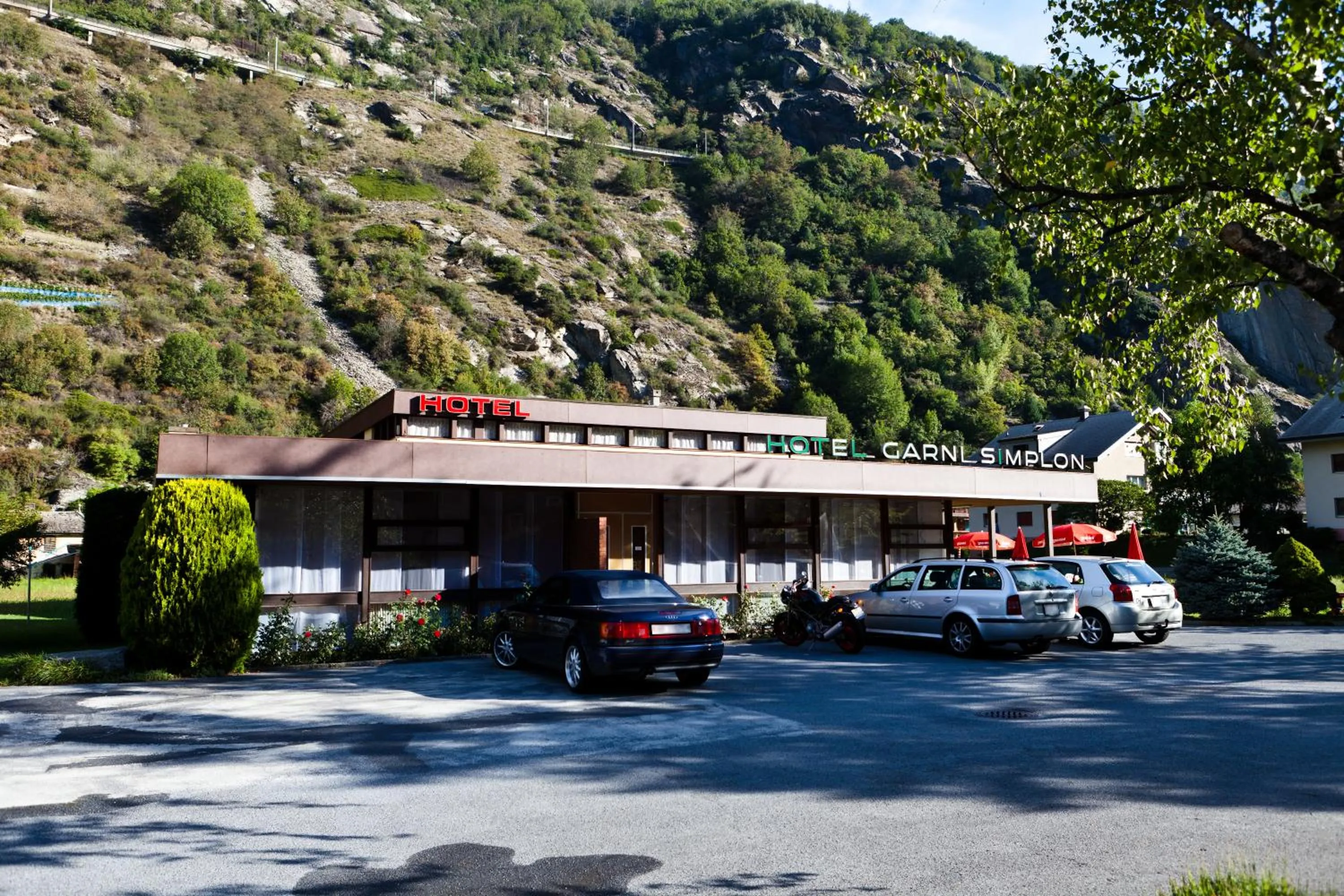Facade/entrance in Hotel Garni Simplon