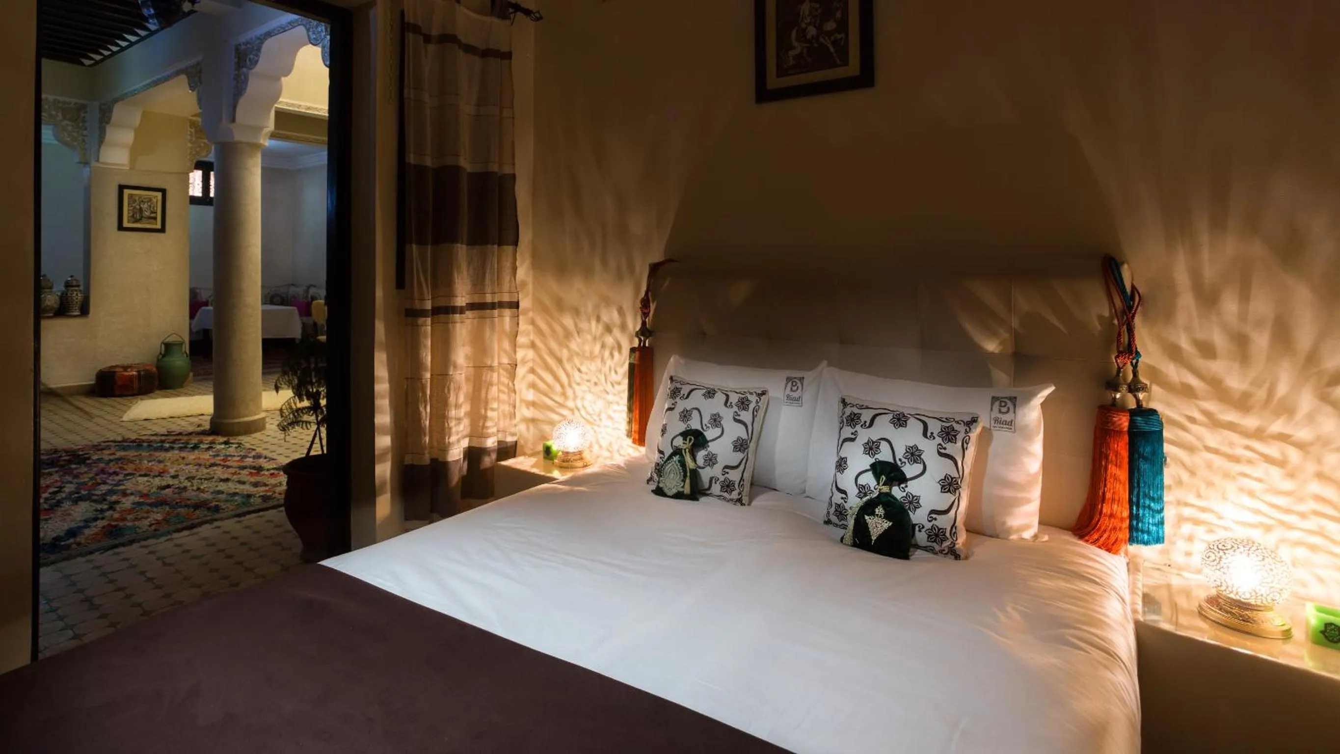 Shower, Bed in Riad Dar Benbrahim