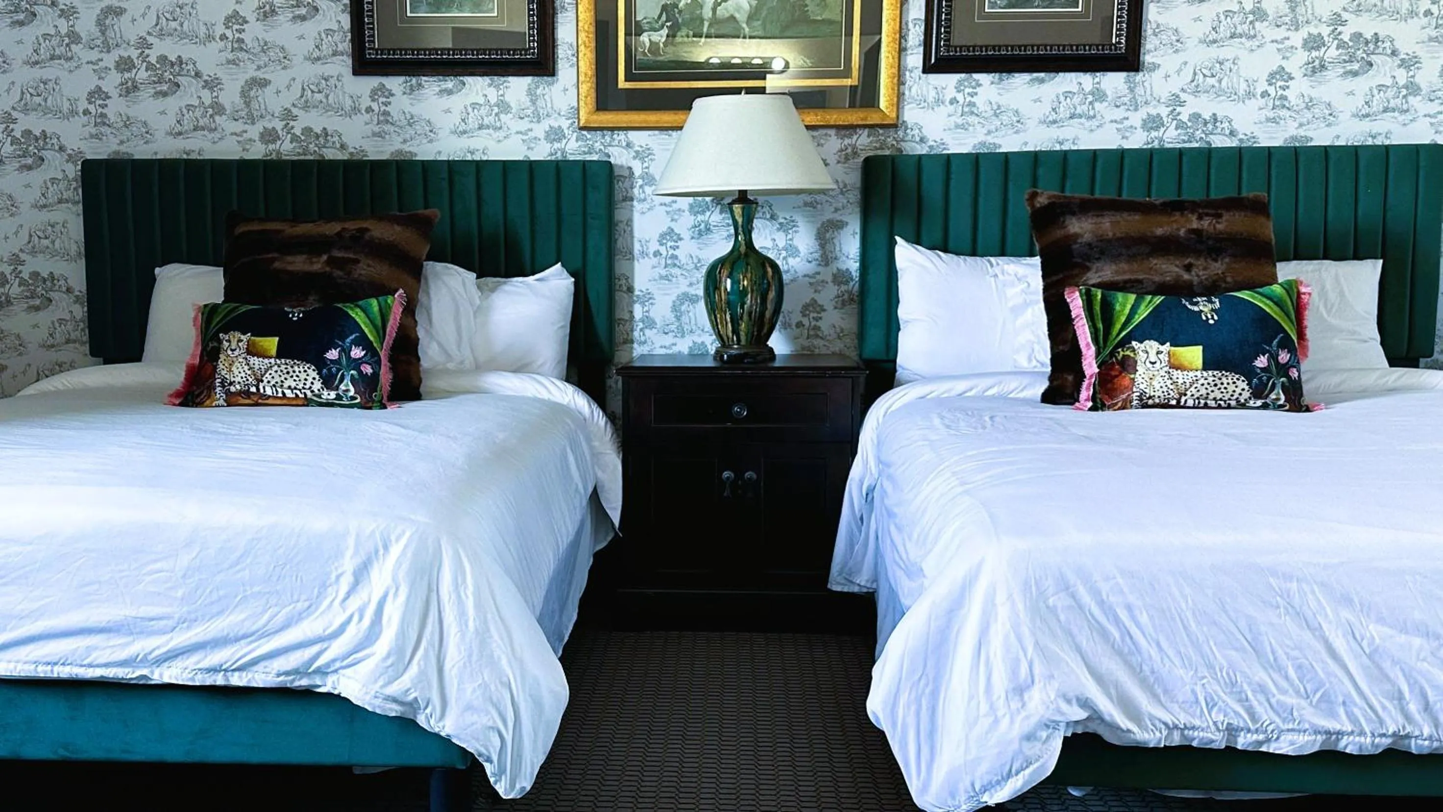 Deluxe Double Room with Bath in The Alcalde Hotel