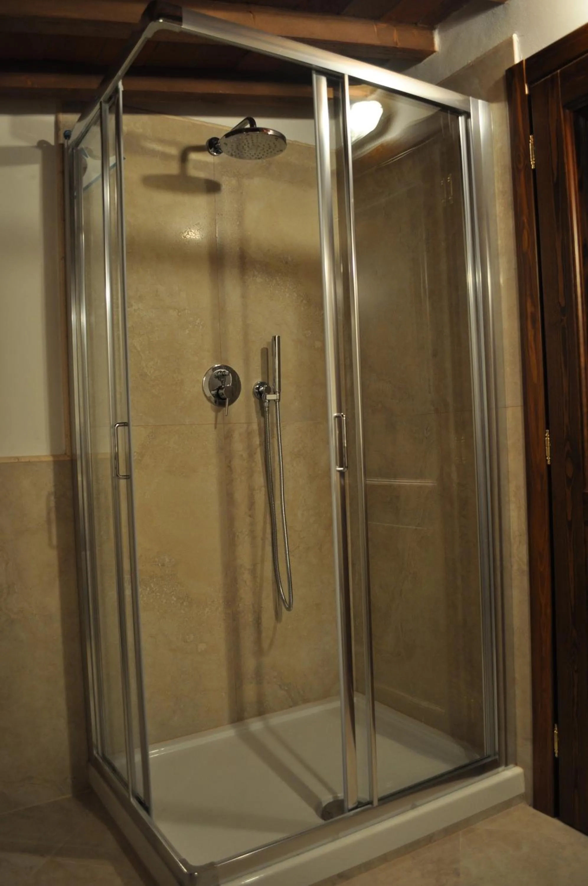 Shower in Visconte Apartment