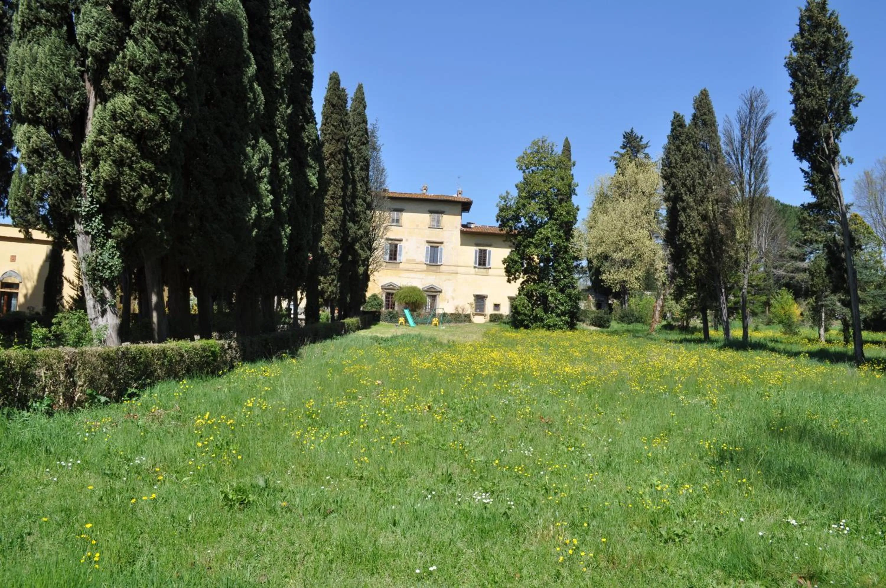Area and facilities in Visconte Apartment