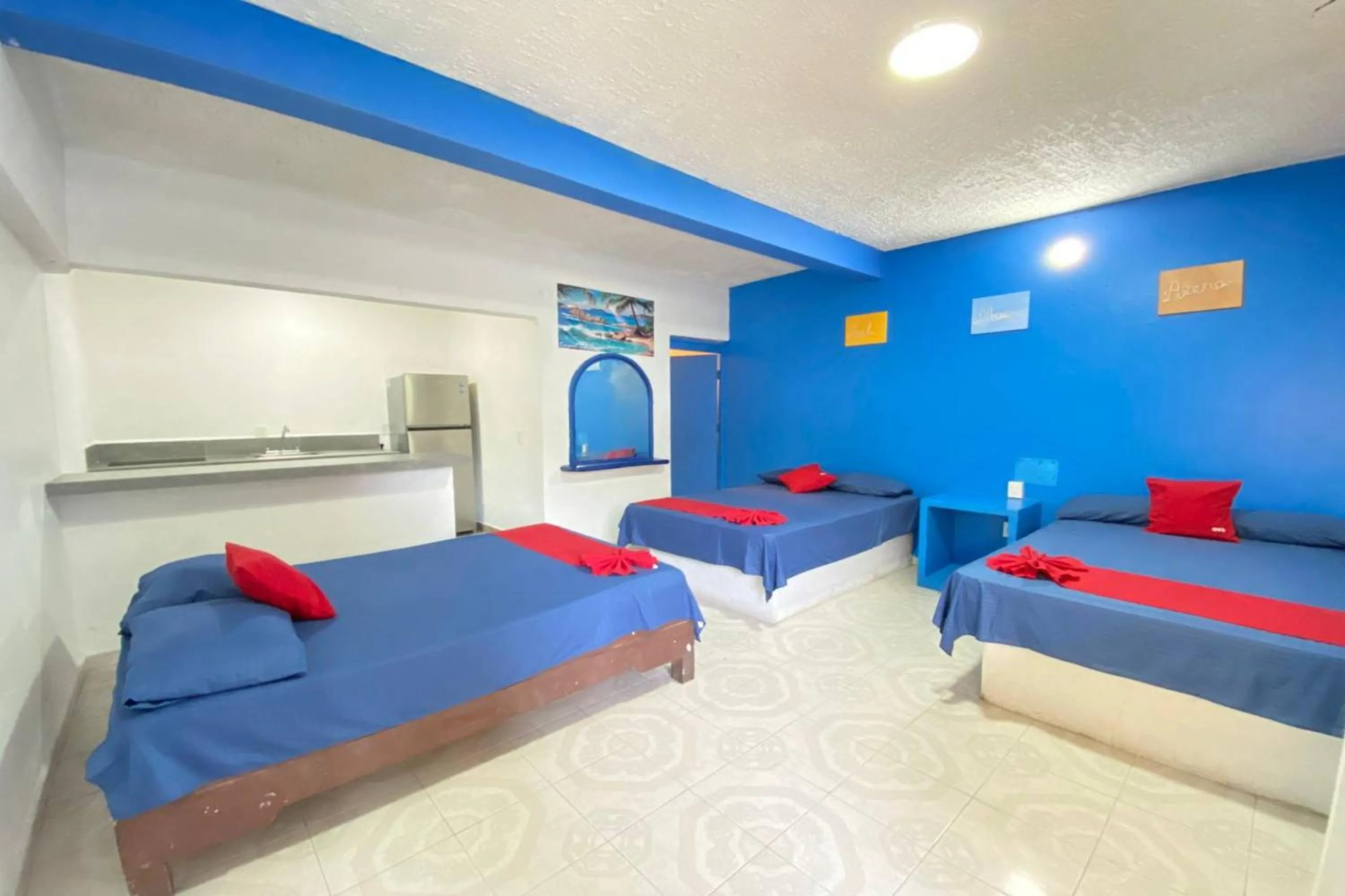 Bedroom, Bed in OYO Hotel Zihuatanejo Malibu