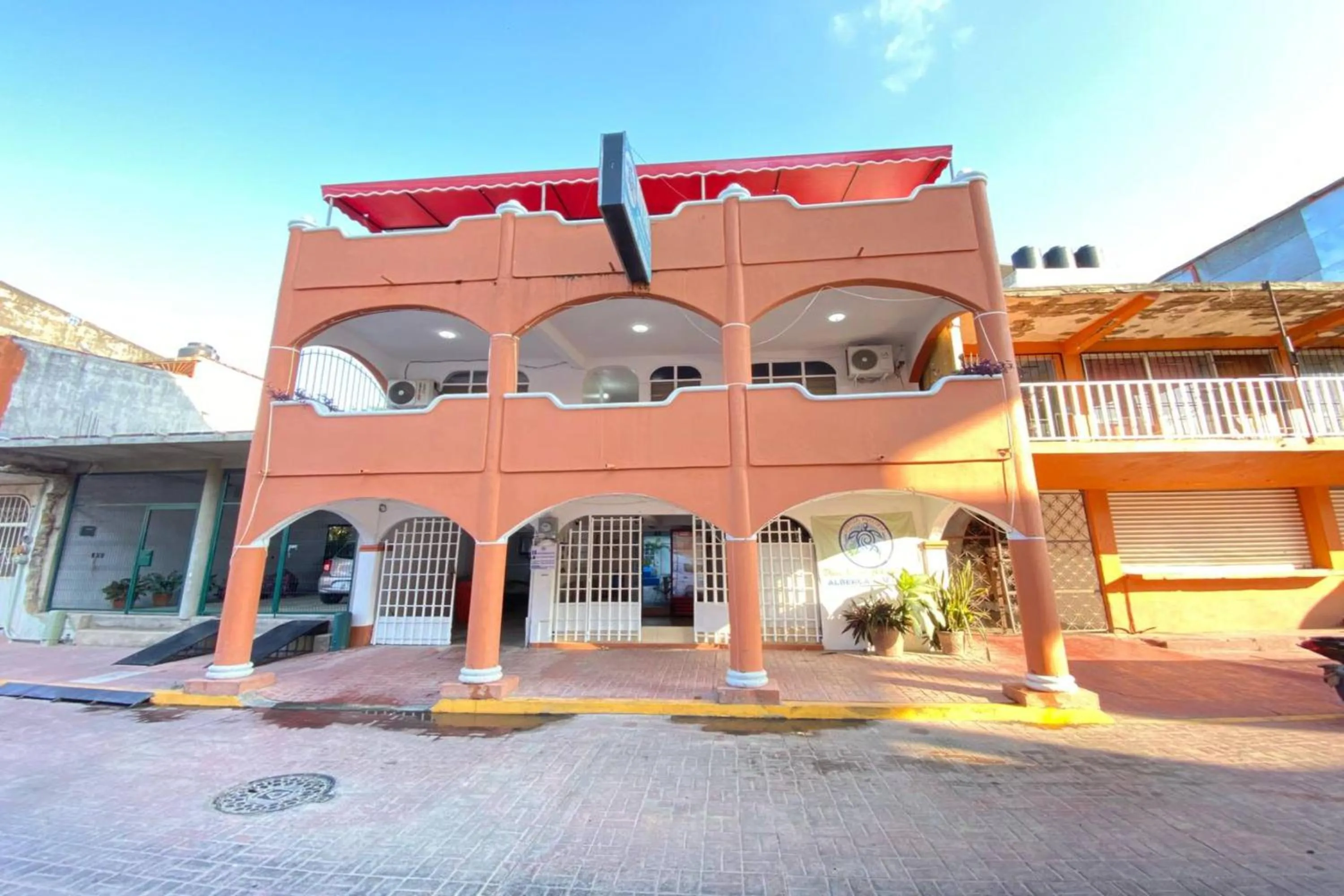 Property building in OYO Hotel Zihuatanejo Malibu