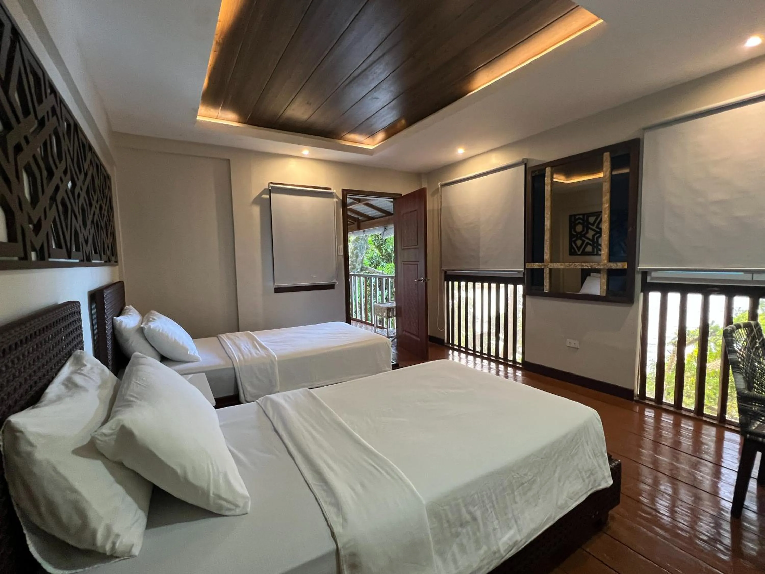 Bed in Alam Indah Beach Resort Busuanga