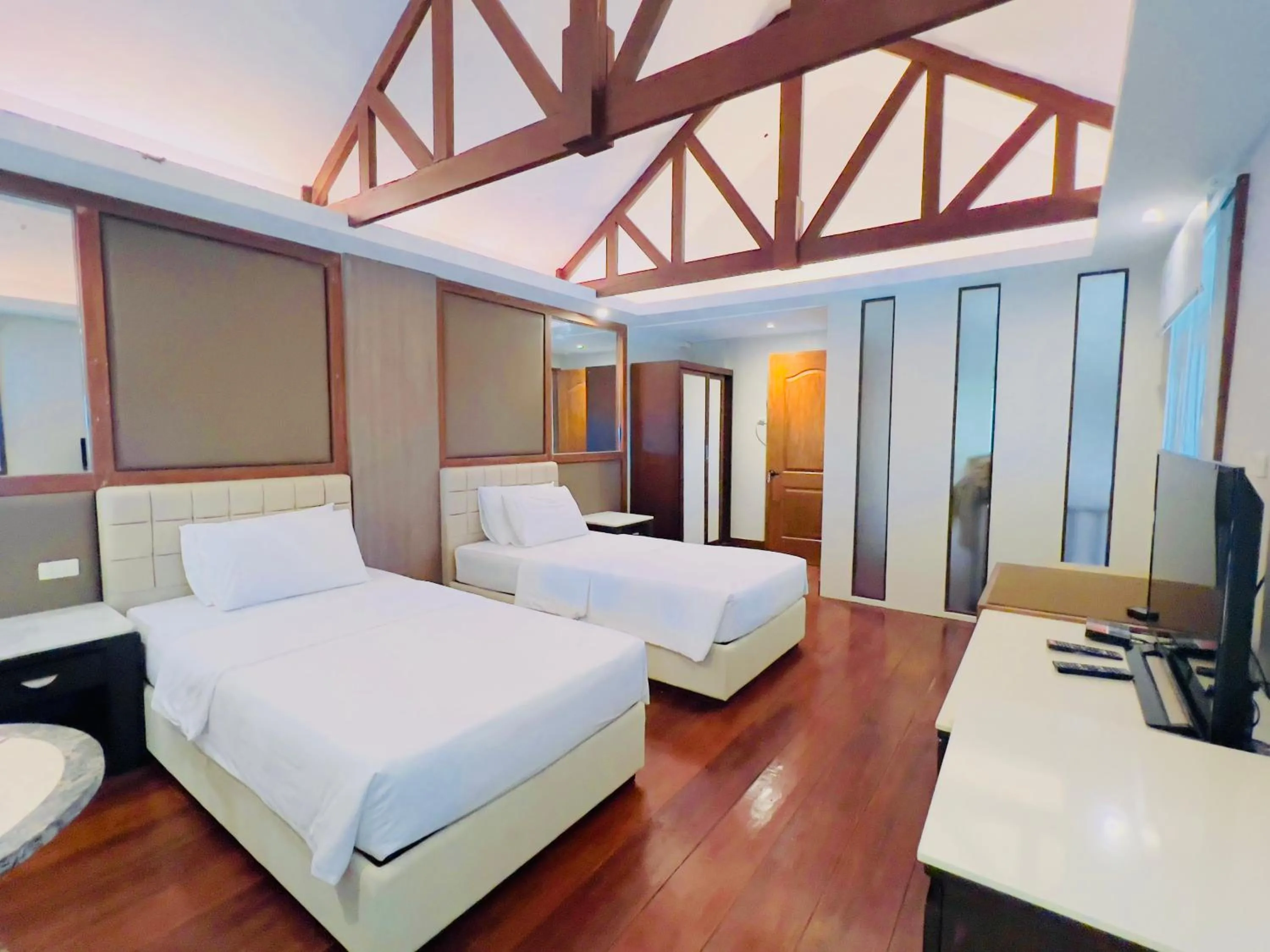 Bed in Alam Indah Beach Resort Busuanga