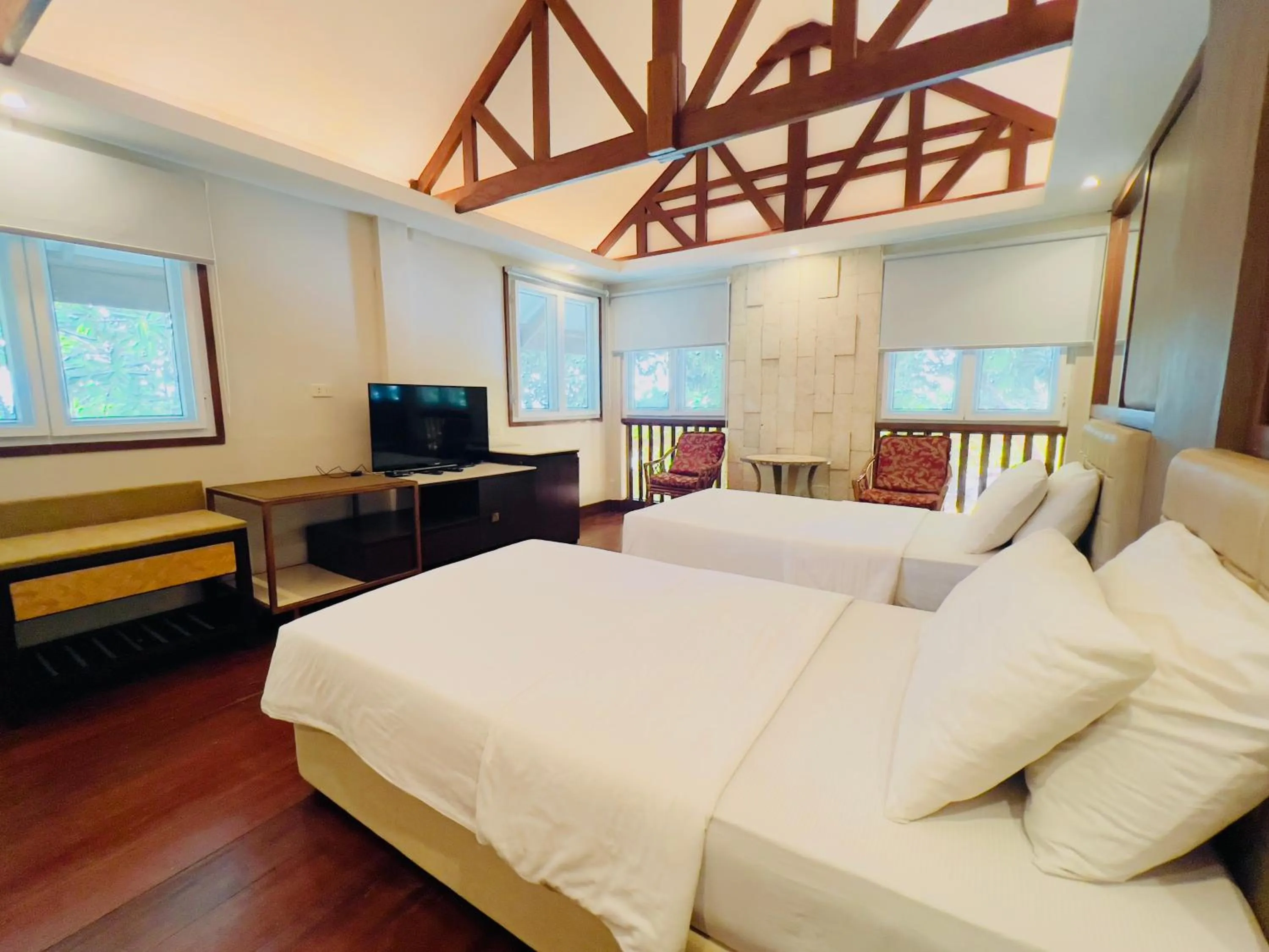 Bed in Alam Indah Beach Resort Busuanga