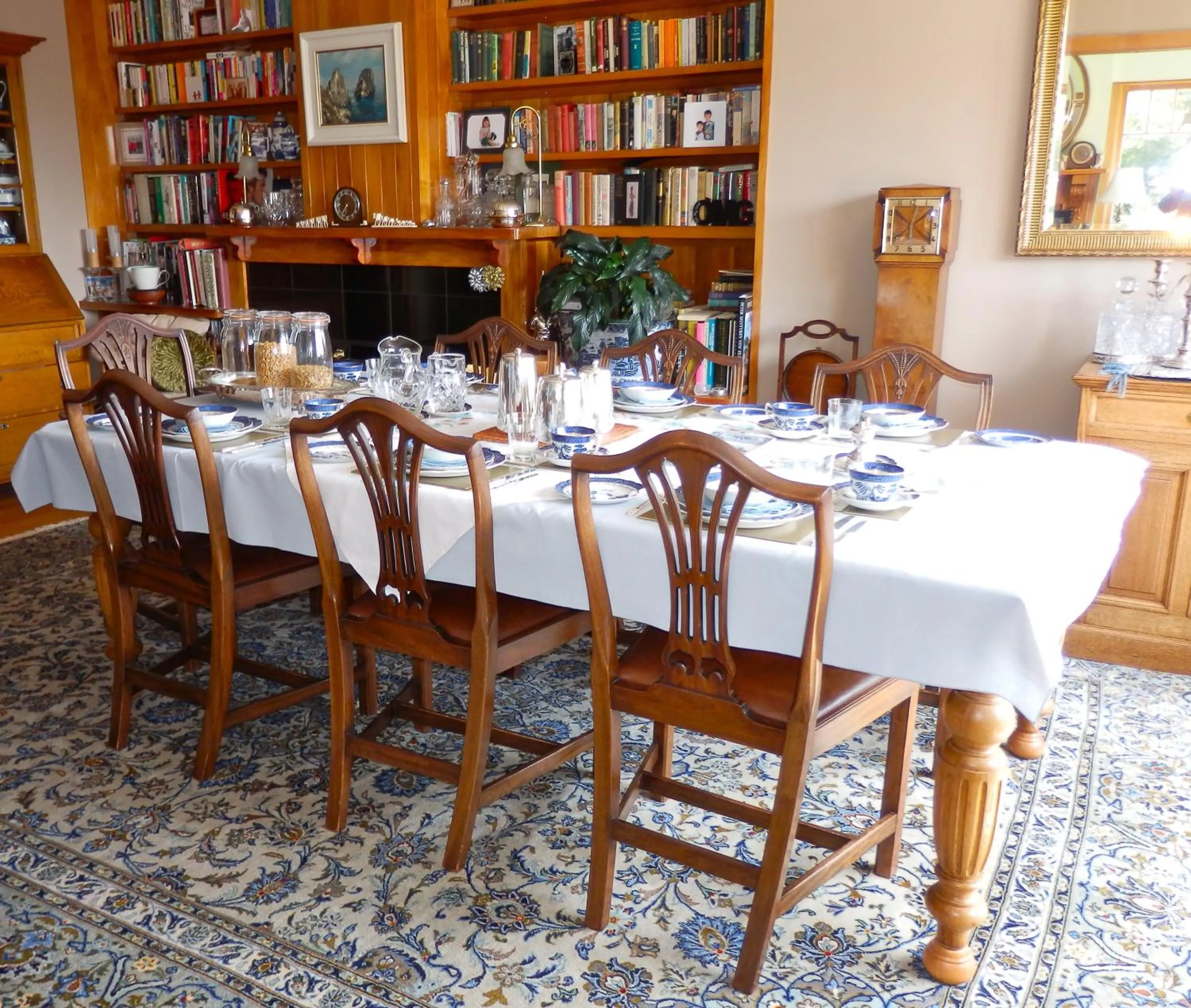Dining area in Ah House City B&B Nelson