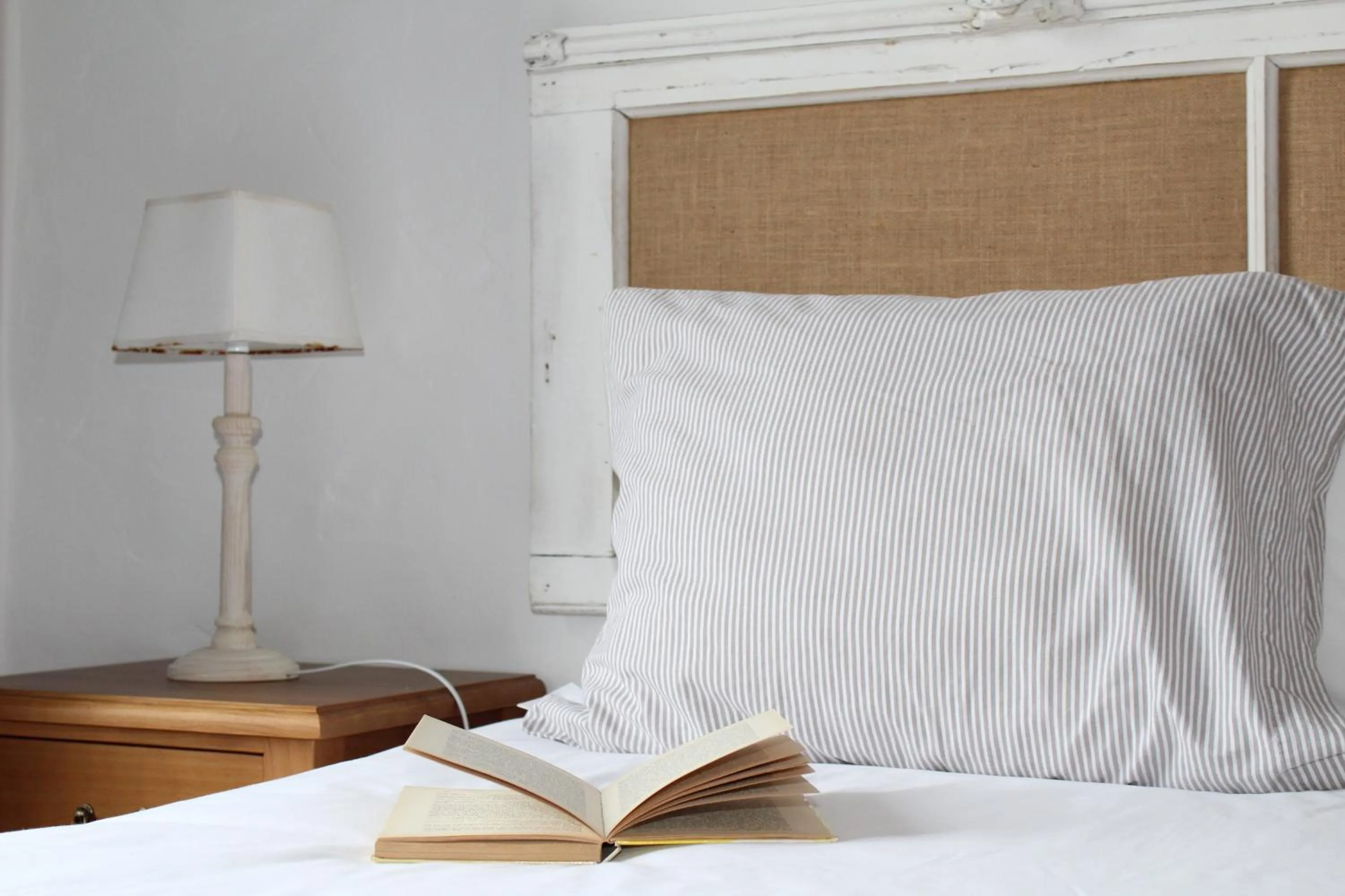 Bed in Casas de Miróbriga