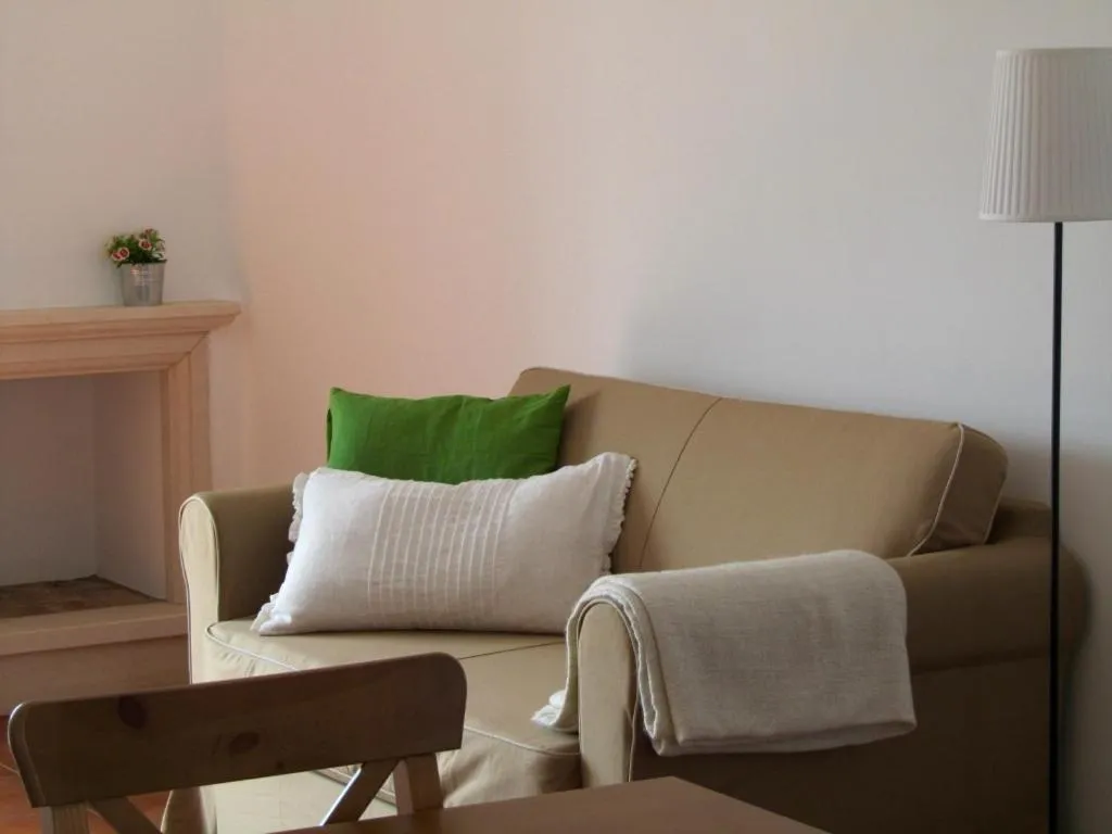 Seating area in Casas de Miróbriga