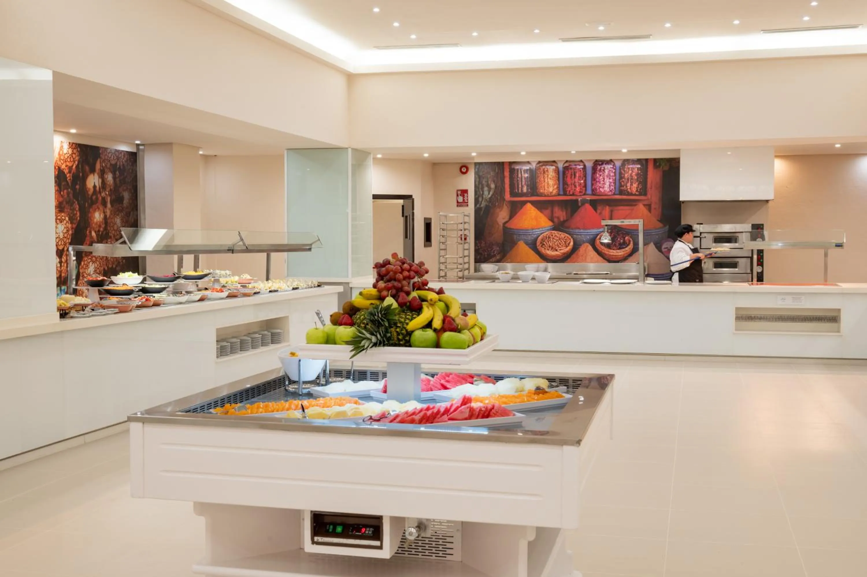 Restaurant/places to eat in Vila Gale Isla Canela