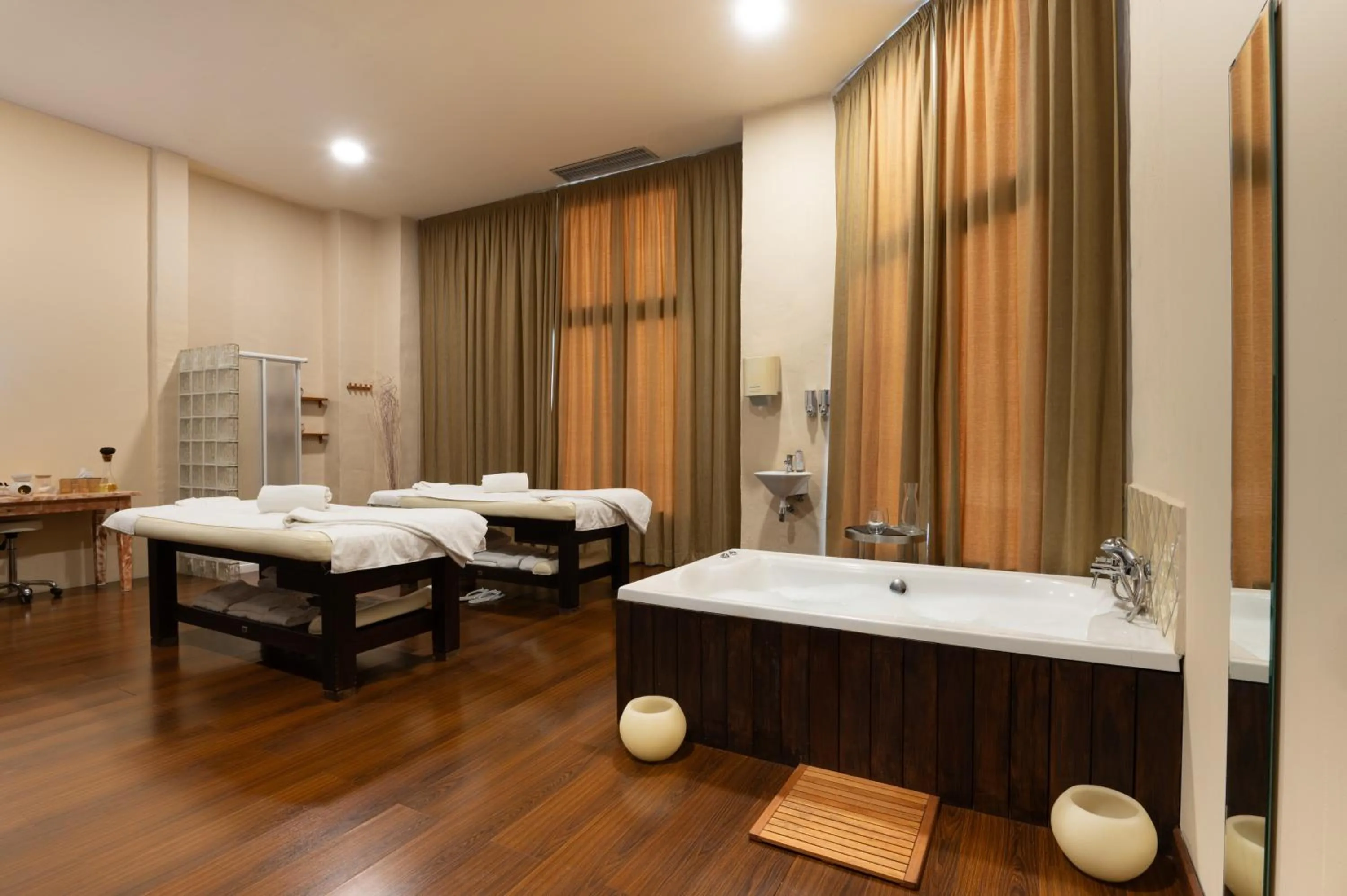 Massage, Bathroom in Iberostar Isla Canela