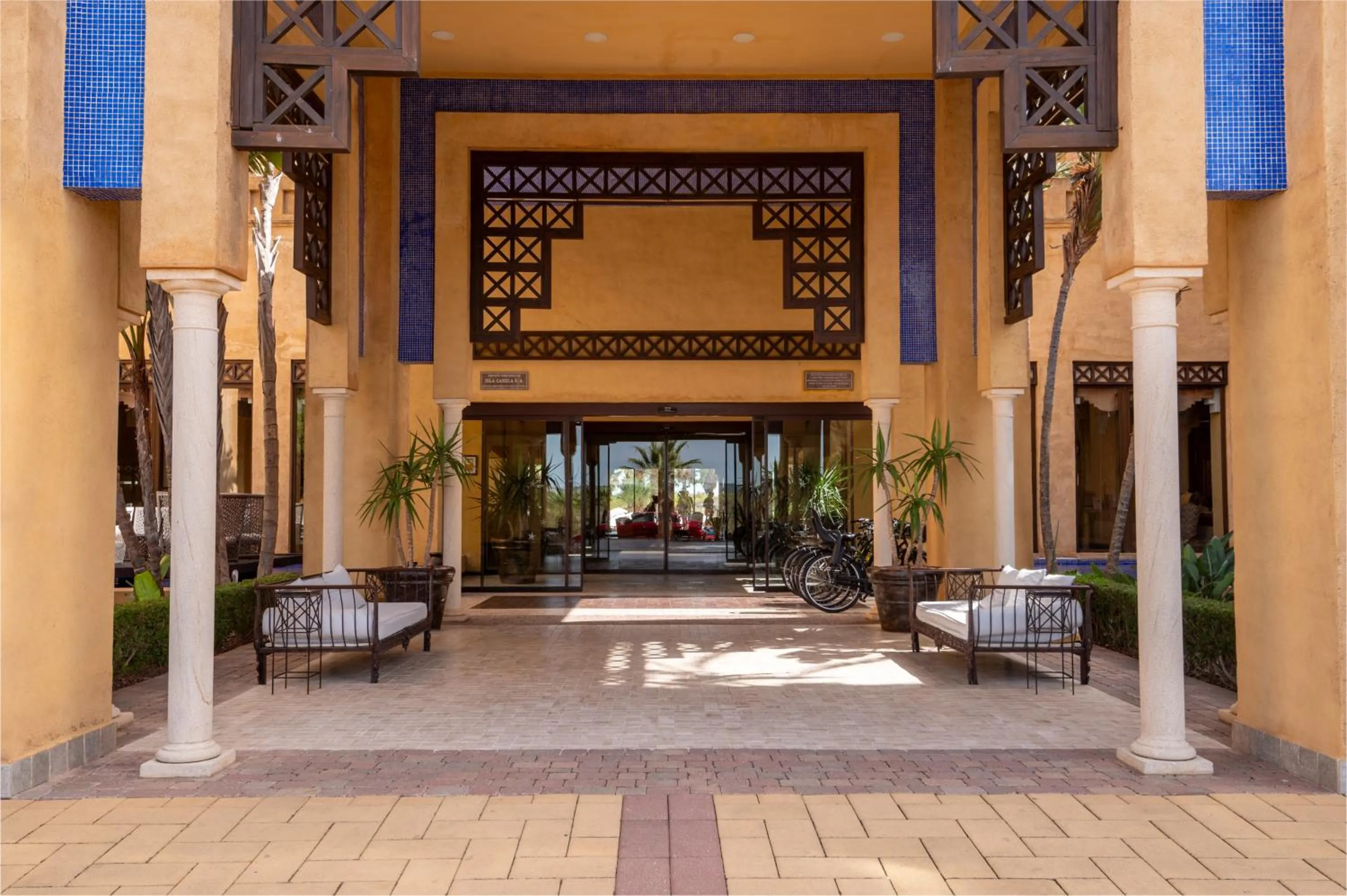 Facade/entrance in Iberostar Isla Canela
