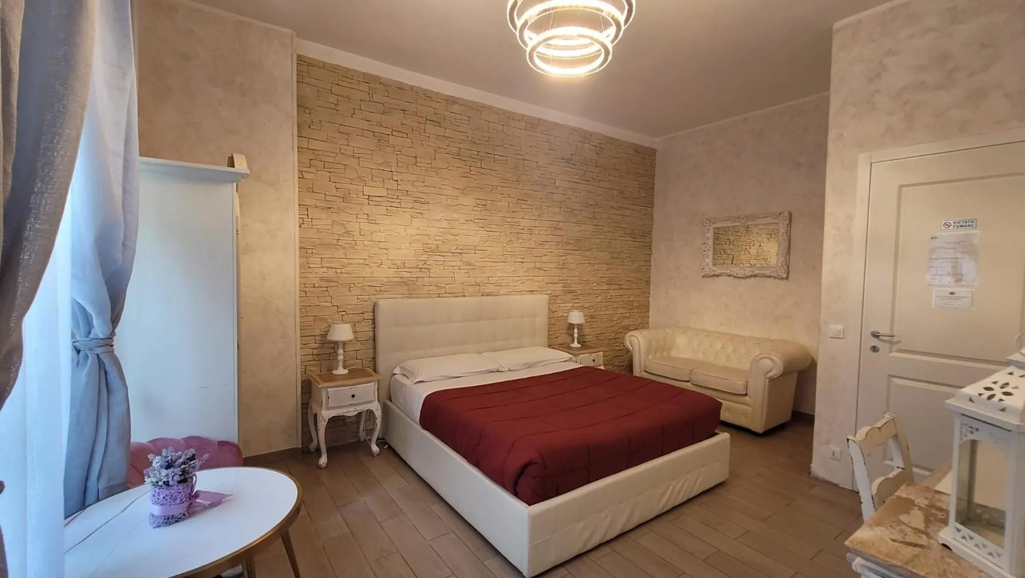 Photo of the whole room, Bed in RomAntic Dreams